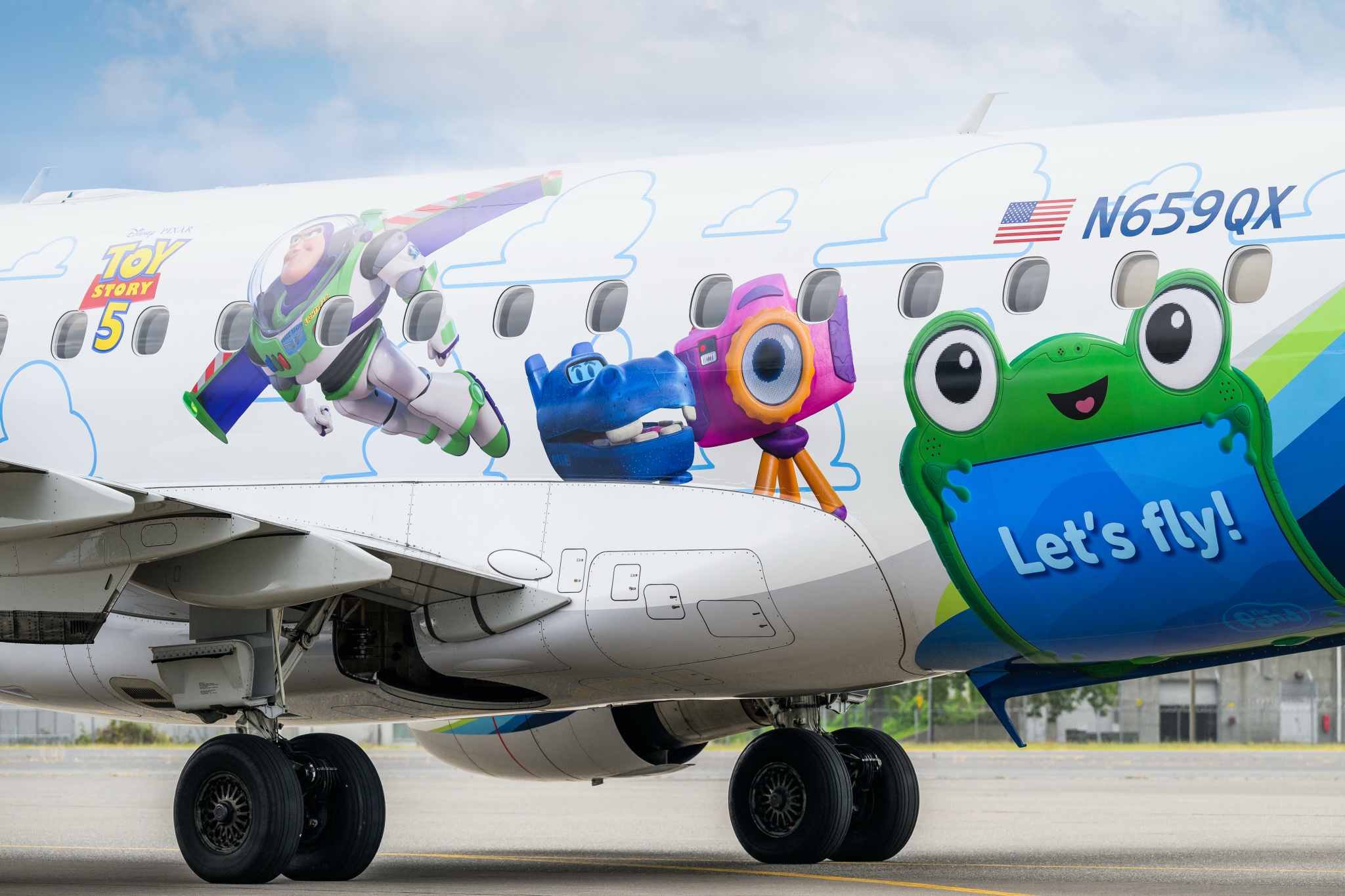 The iconic crew of Toy Story, along with some new friends from the upcoming fifth film, can be seen flying American airspace in style thanks to a new livery from Alaska Airlines.