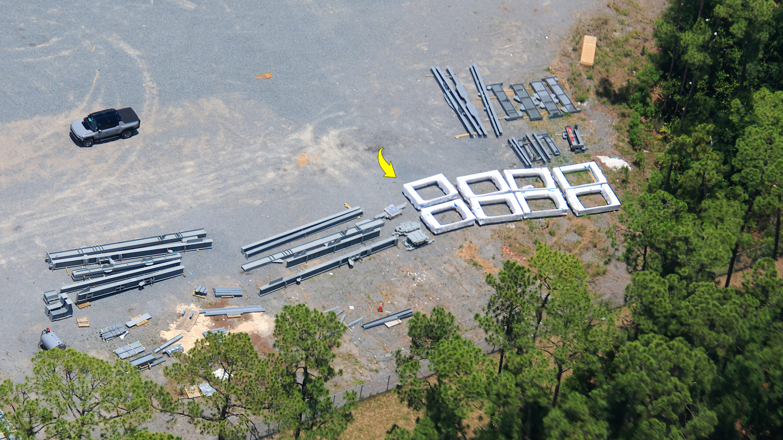 Vertical construction work is moving along steadily, as these latest angles from aerial photographer @bioreconstruct show during a recent flyover.