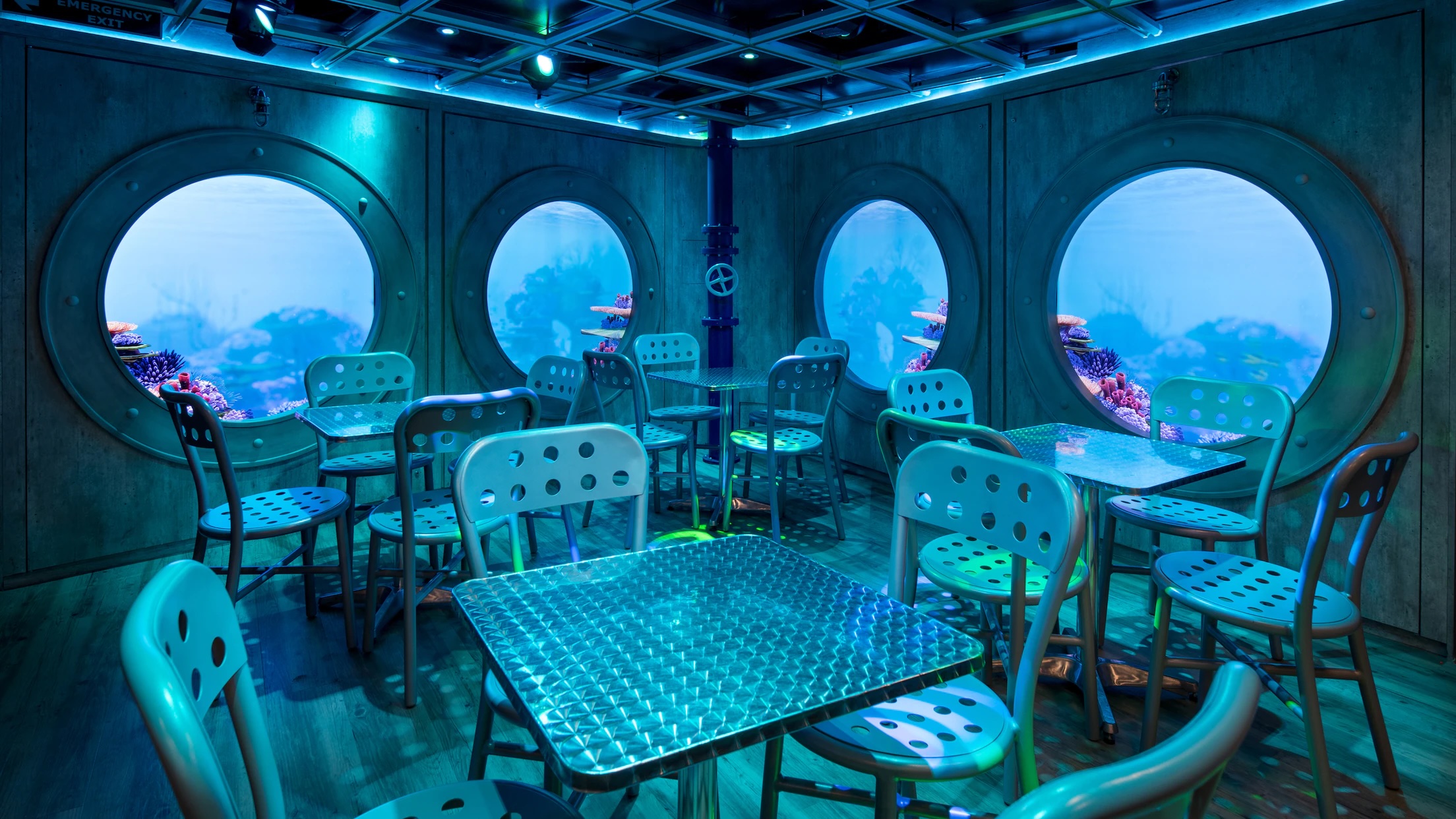 The Edge tween club on the Disney Magic