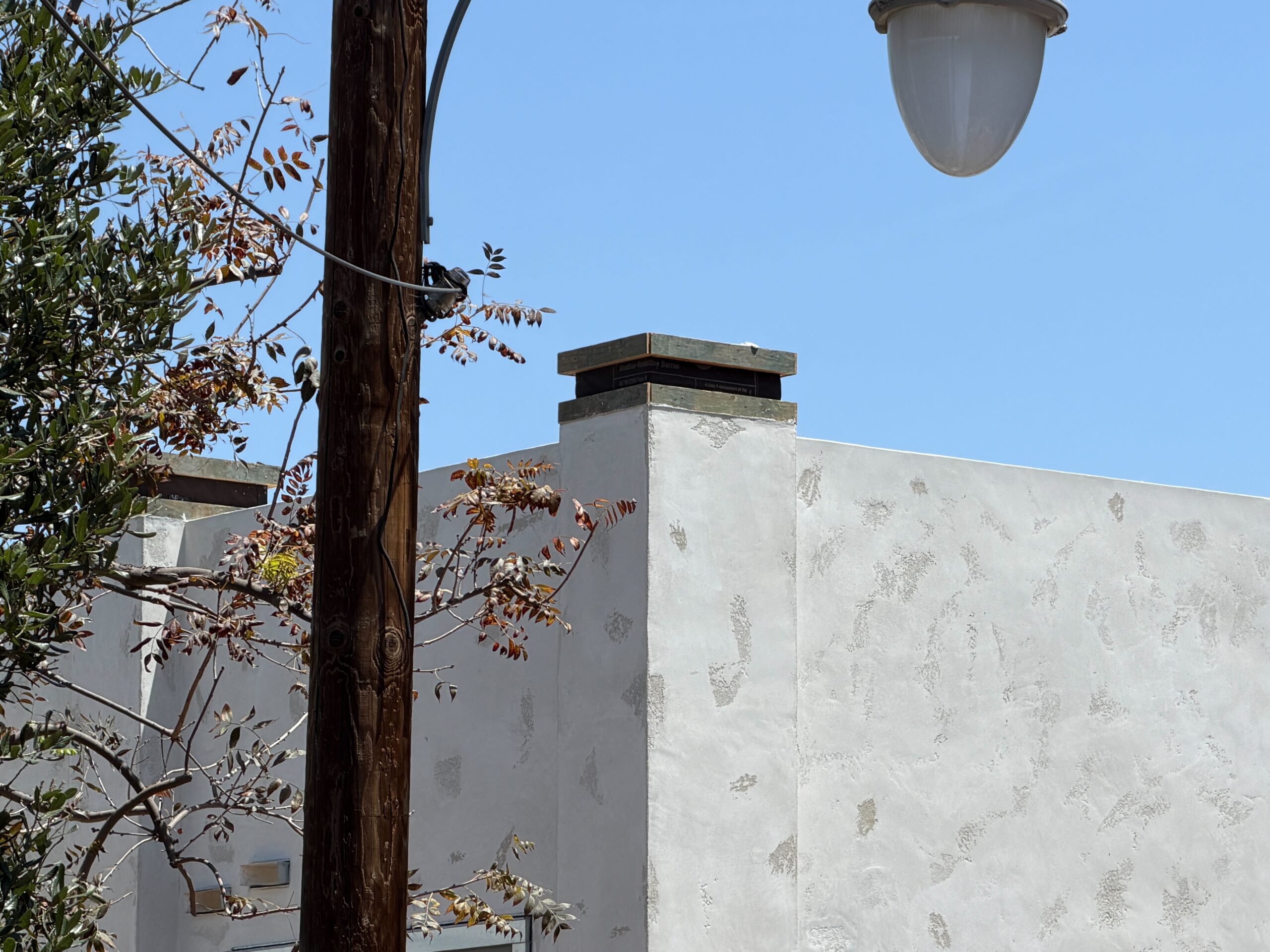 The bathrooms, however, have the biggest changes. The undecorated walls have less scaffolding surrounding them, and the scrim around the tops of the pillars have been removed, revealing the square facade shape.
