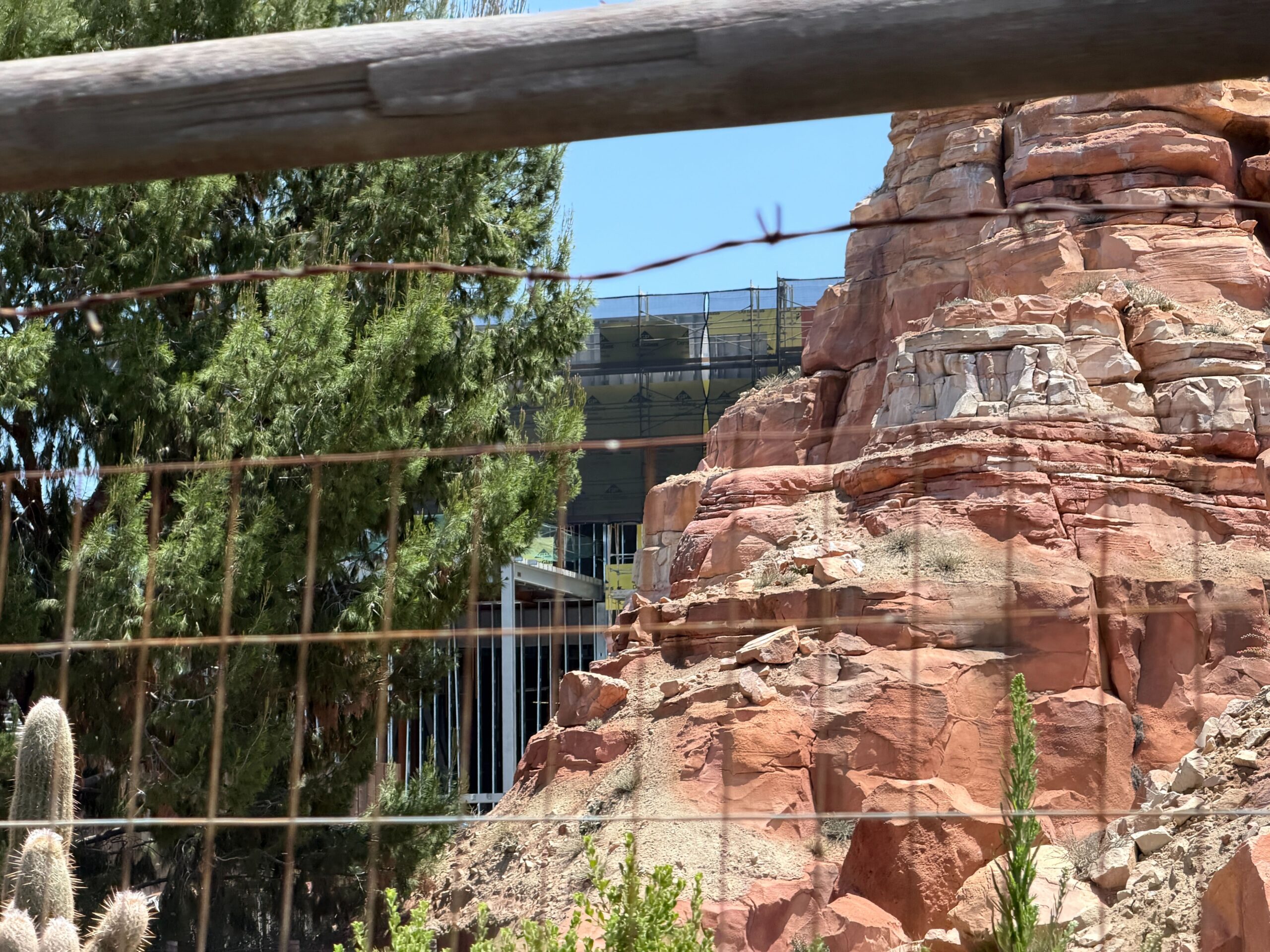 The parts of the expansion visible around the rockwork in Radiator Springs appears to be unchanged as well, with the steelwork still concealed by scrim.