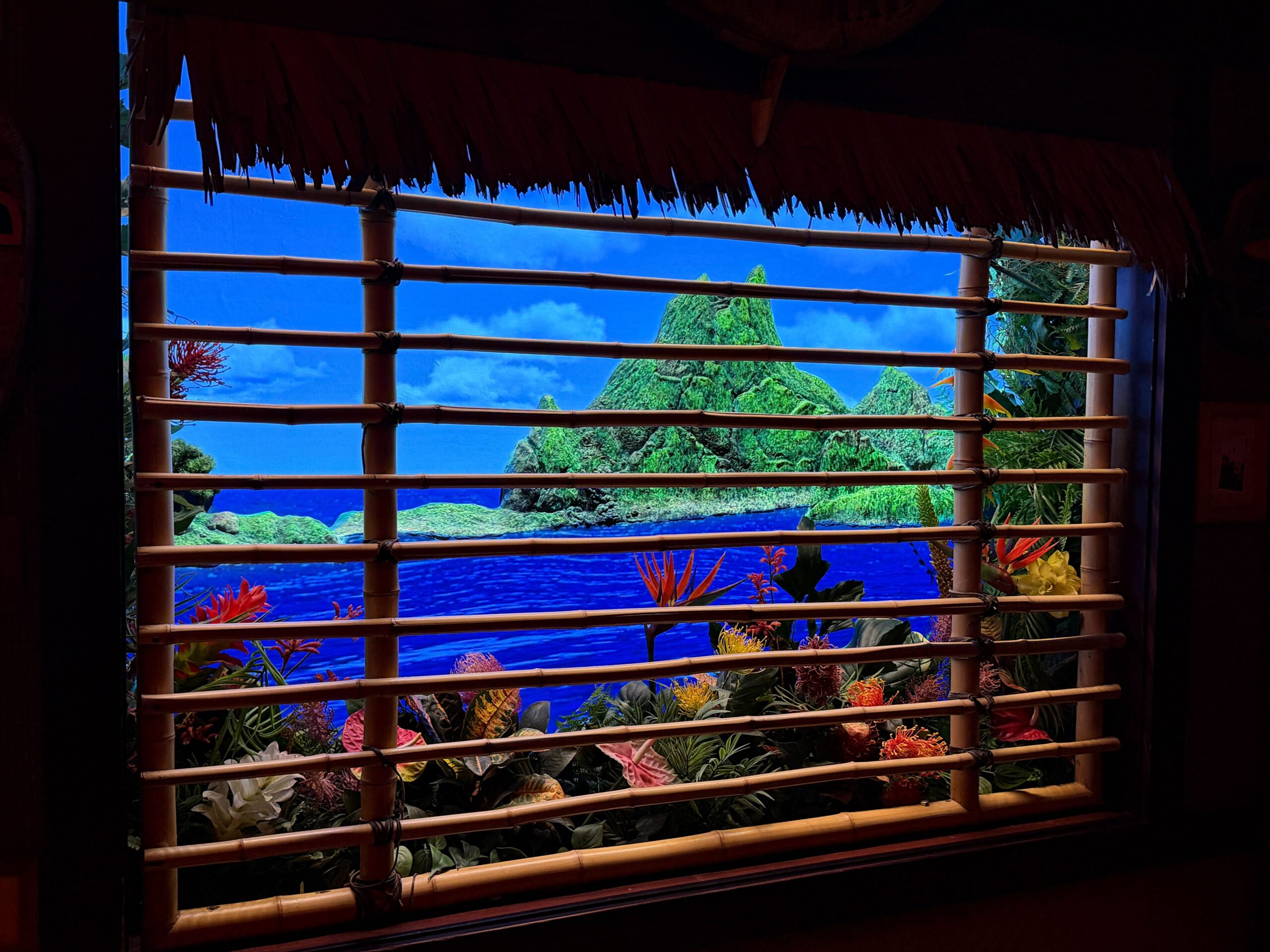 Disneyland Hotel Trader Sam's tiki bar windows.
