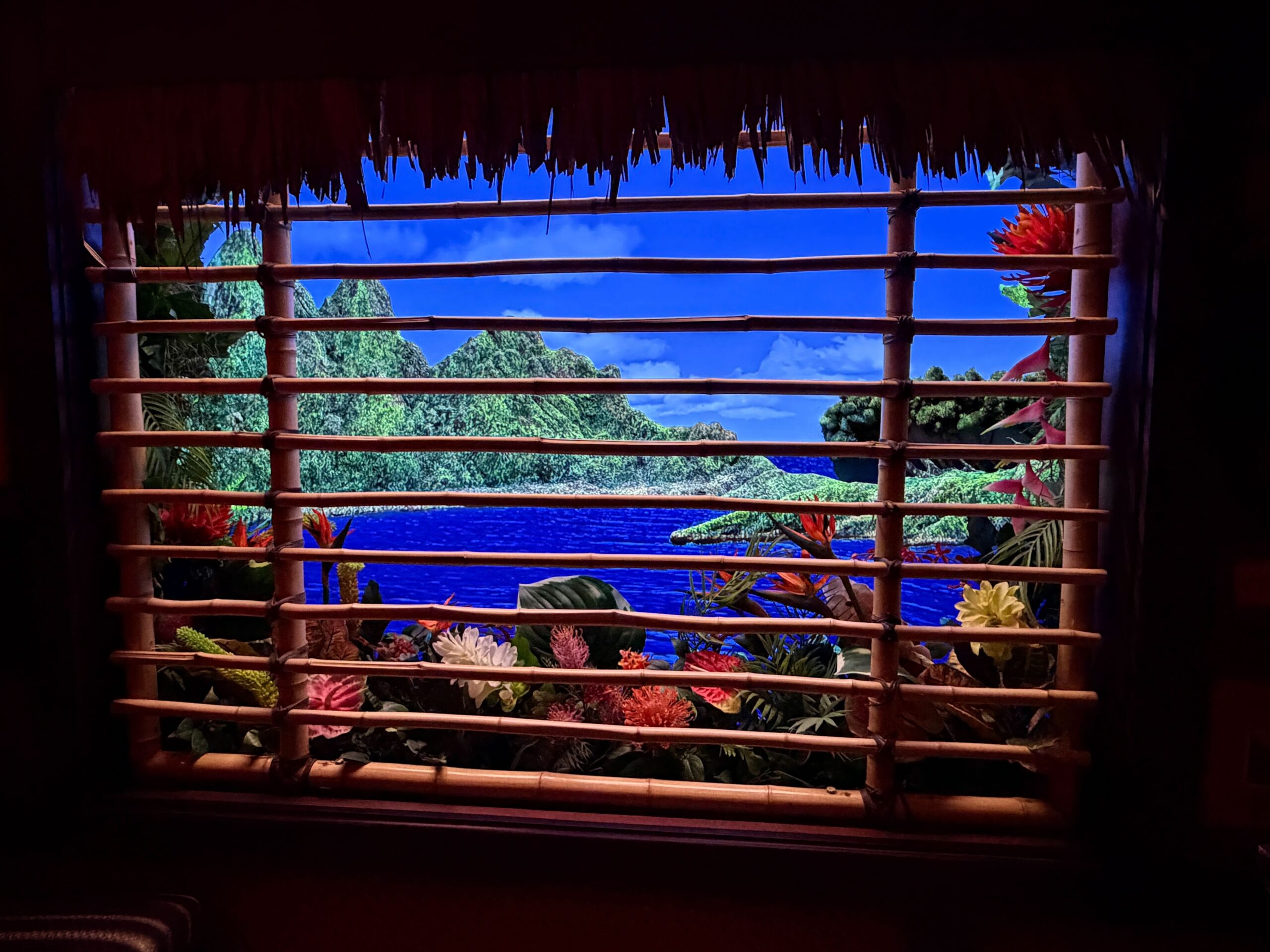 Disneyland Hotel Trader Sam's tiki bar windows.