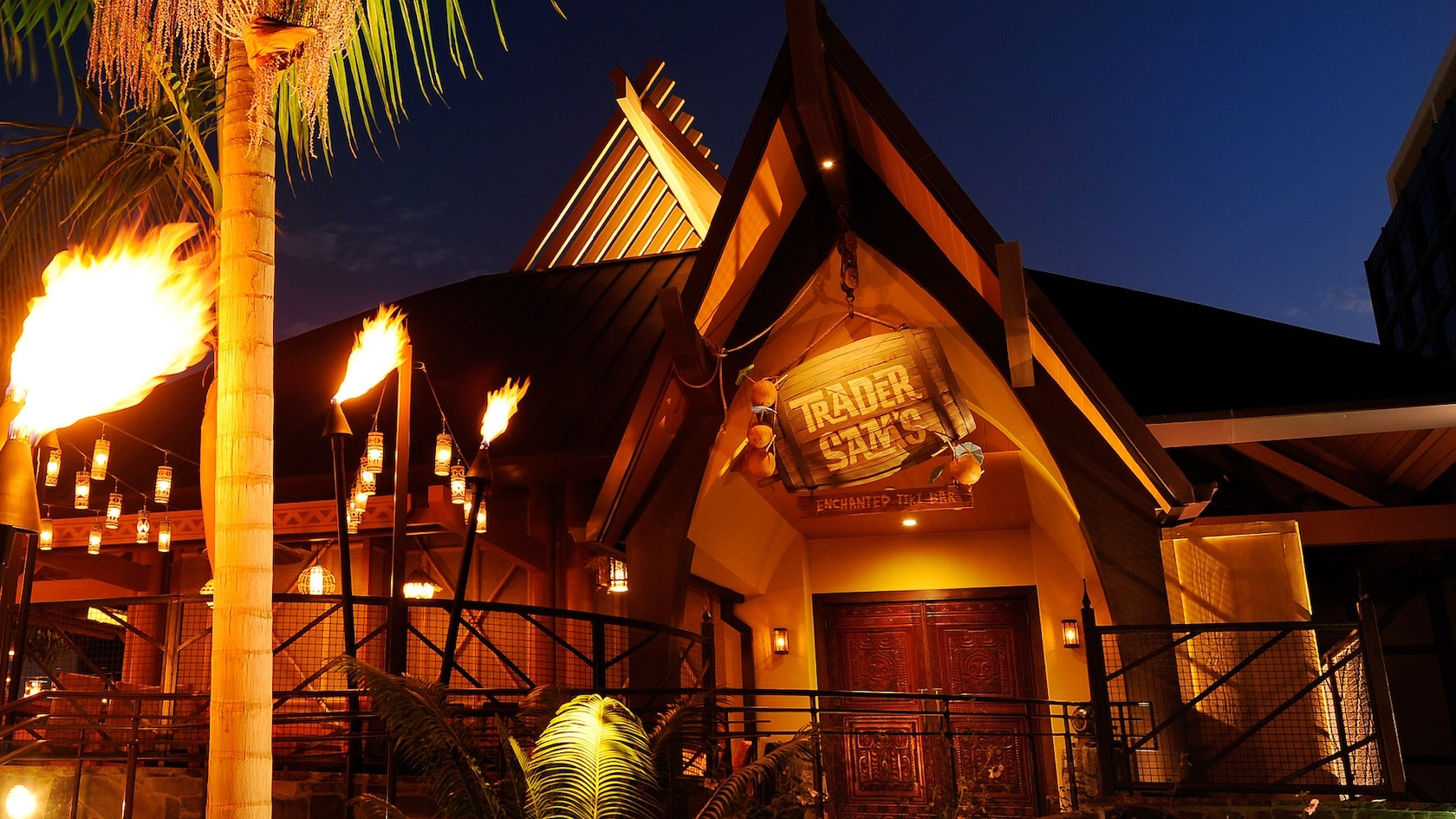 Trader Sam's at Disneyland Hotel