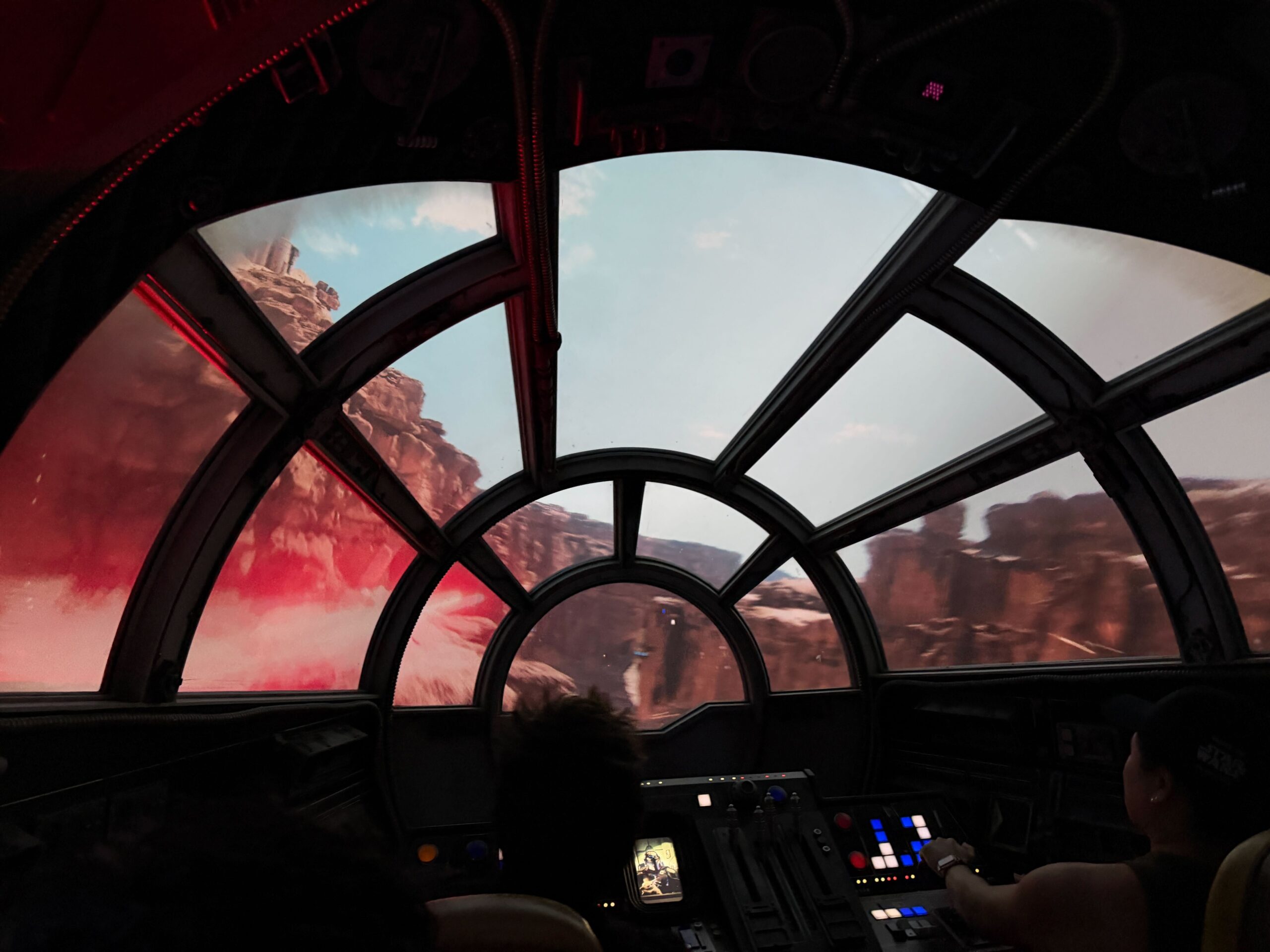 The Mandalorian and Grogu Mission Overlay at Millennium Falcon: Smugglers Run