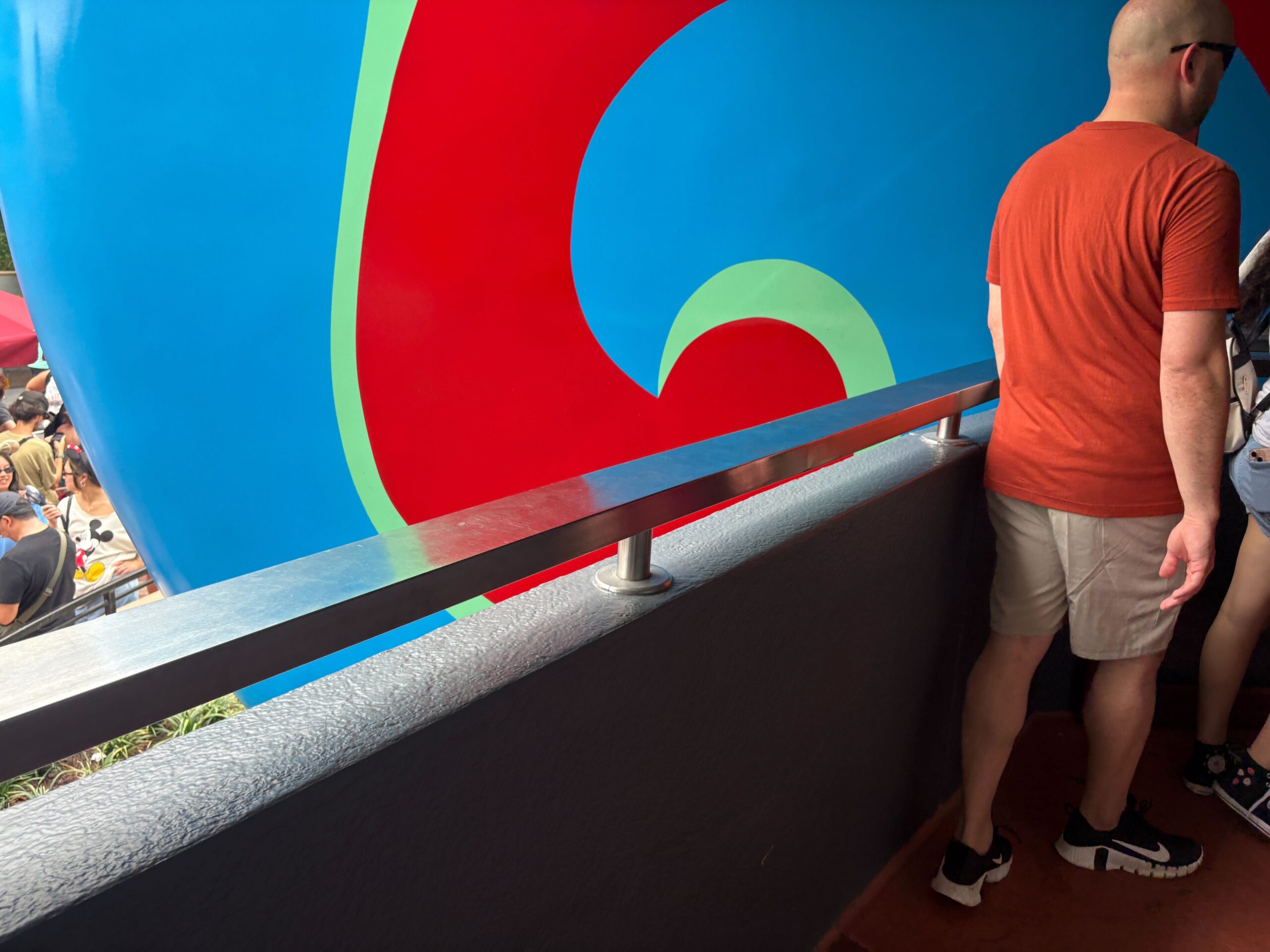 It appears that the peeled paint referenced in the X post has been repaired since yesterday, as you can see above. The peeled areas from the post above have been painted over. Despite the paint patching, the little piles of peeled paint remain around the attraction.