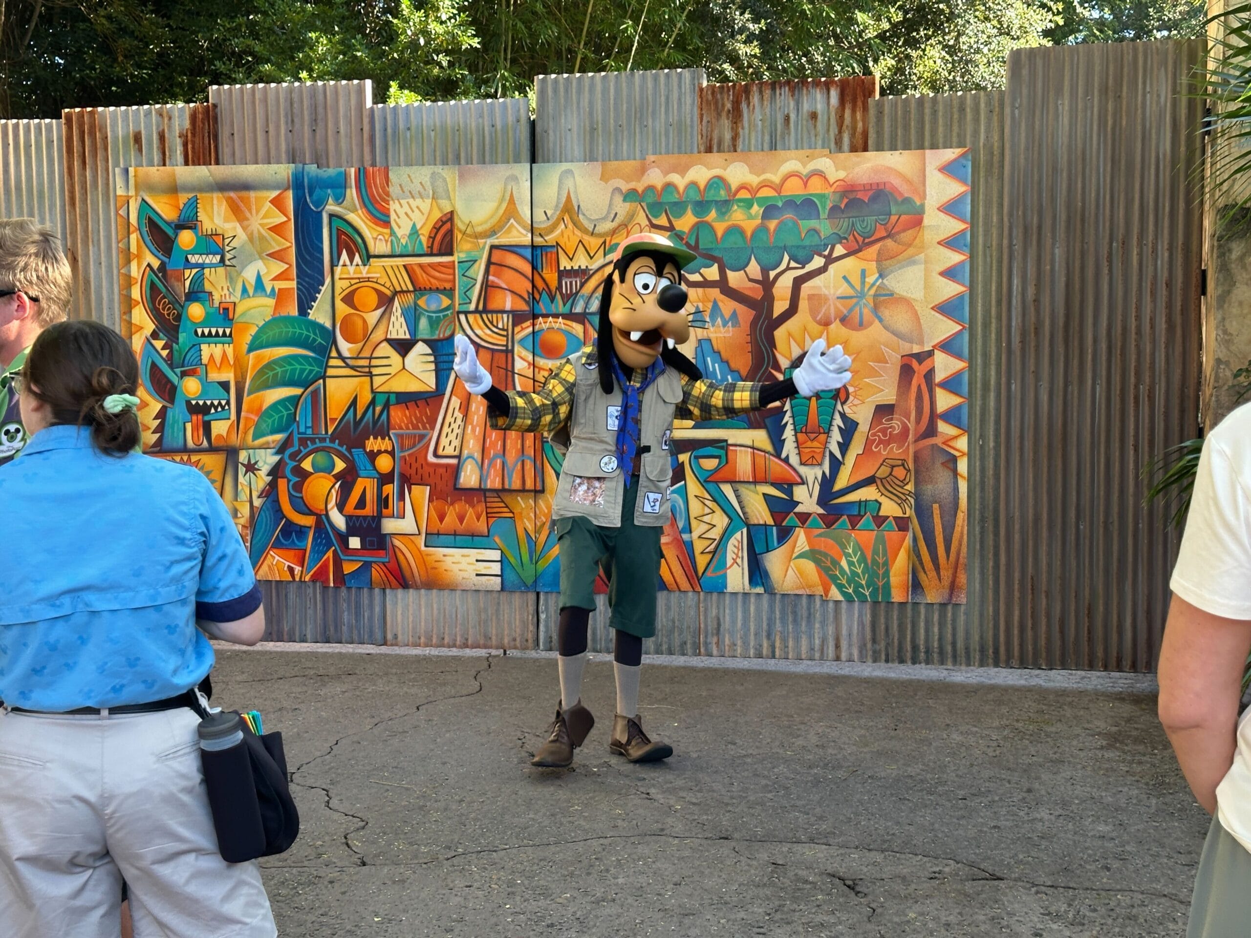 As a part of the Sensational Six, a classic Disney character, Goofy is pretty easy to see from all areas of Walt Disney World Resort. From character dining to regular meeting spots at the parks, you're bound to run into him and let out your own "gawrsh!"