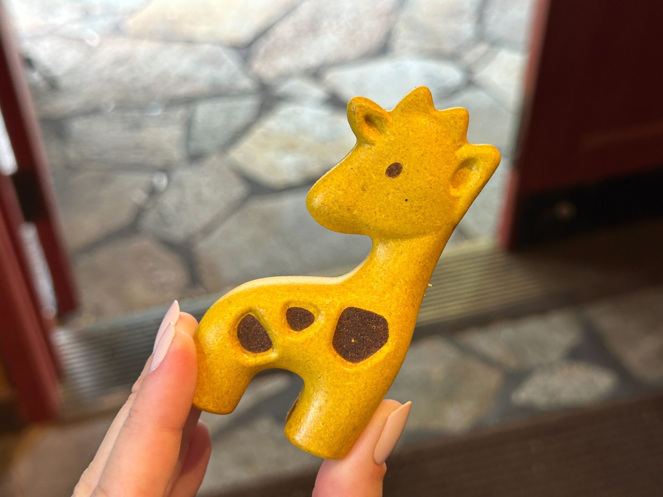 Sustainable animal giraffe figure.