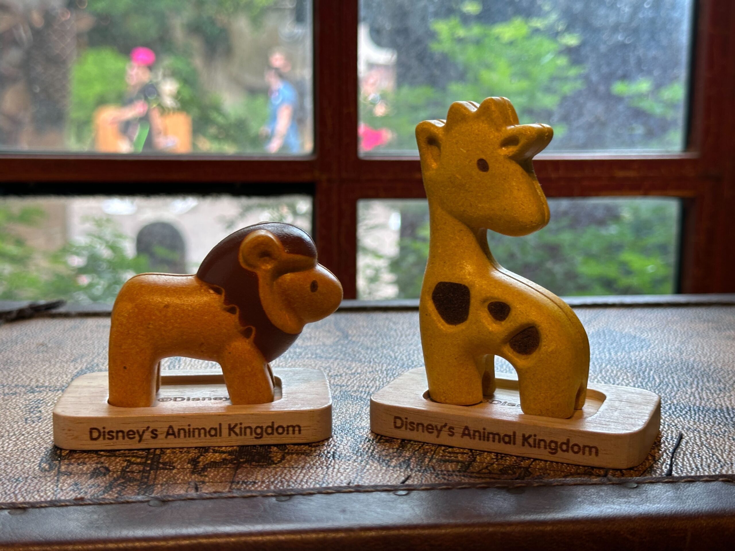 Disney World Animal Kingdom 置物 Sustainable Animal Figure Machine Installed at Disney's Animal