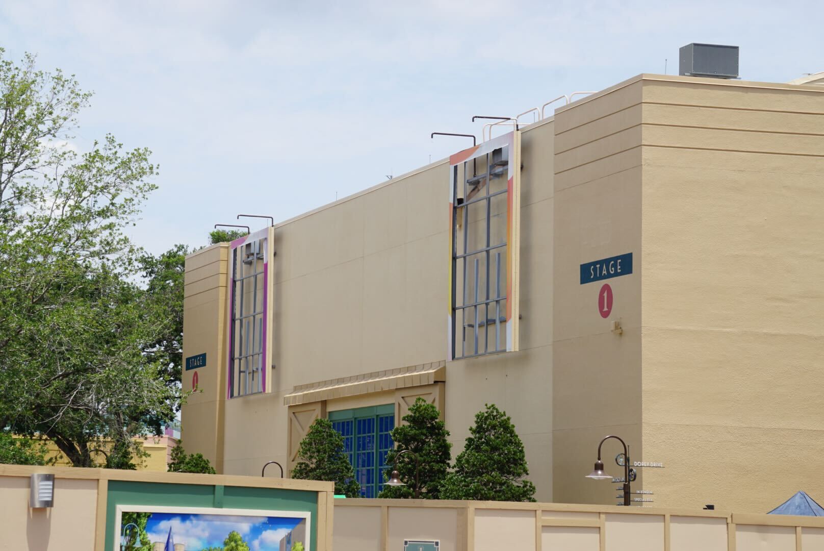 Street Sign Added Inside Animation Courtyard at Disney's Hollywood ...