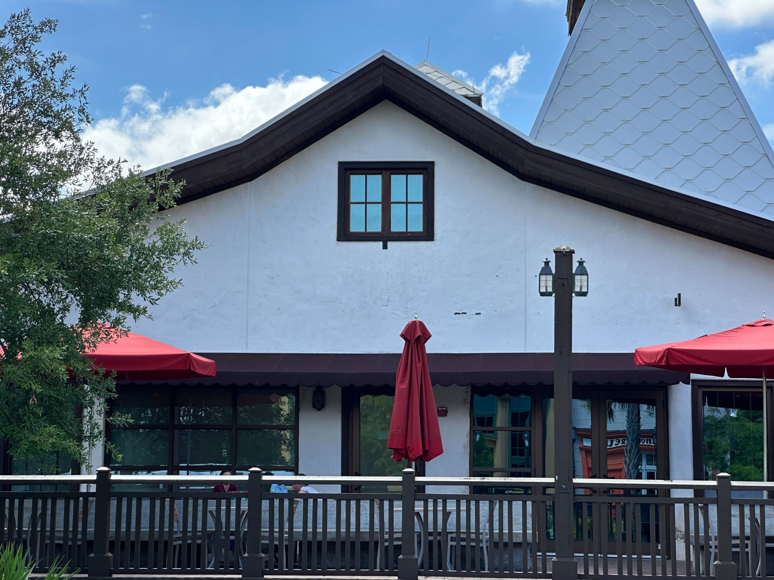 The limited-time CrazyShake by Black Tap pop-up is now closed at Disney Springs at the former Sprinkles location. It opened in early March.