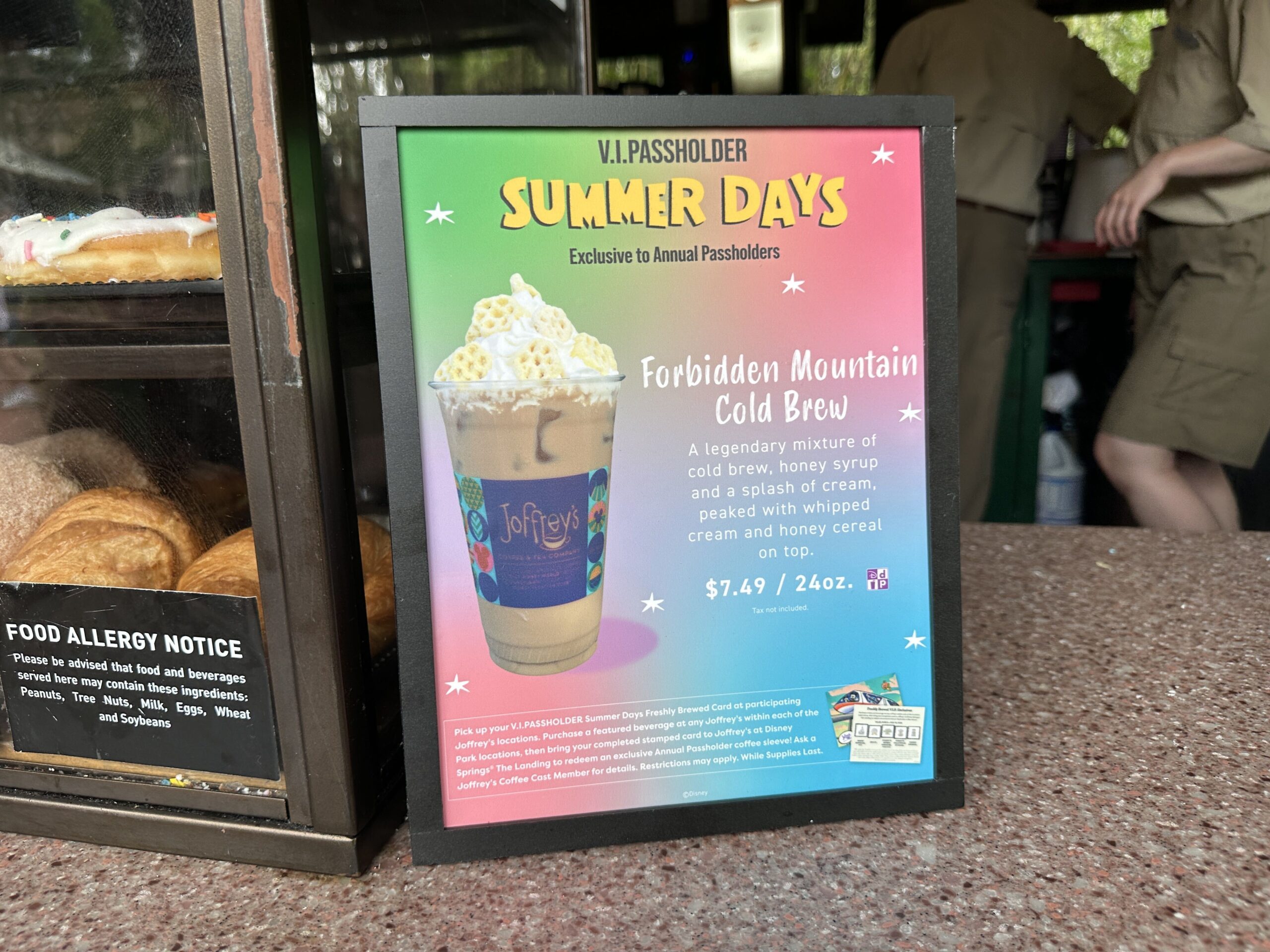 A new Forbidden Mountain Cold Brew is now available at Animal Kingdom as part of the returning Joffrey’s Coffee Challenge for V.I.PASSHOLDER Summer Days.