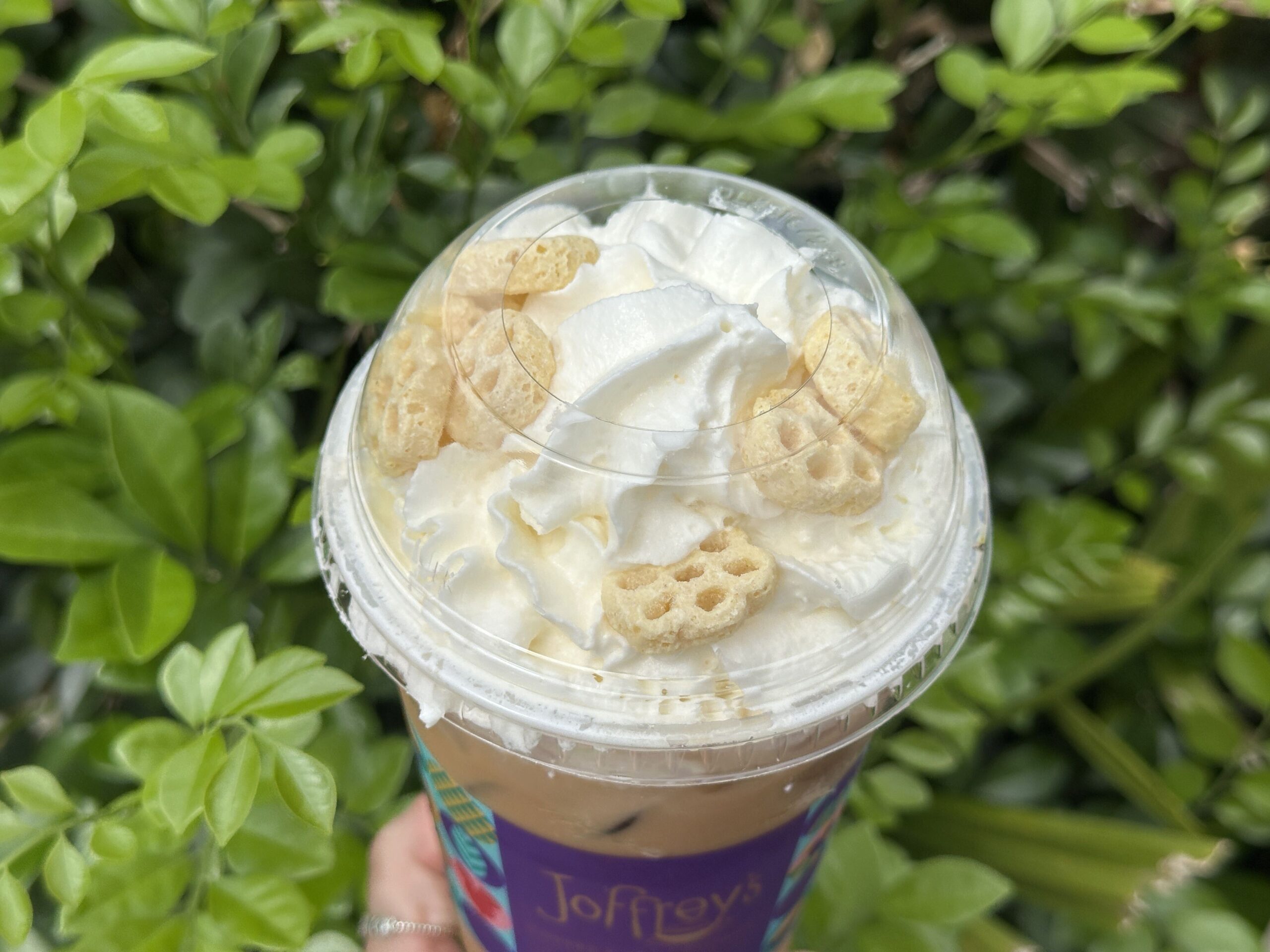 A new Forbidden Mountain Cold Brew is now available at Animal Kingdom as part of the returning Joffrey’s Coffee Challenge for V.I.PASSHOLDER Summer Days.