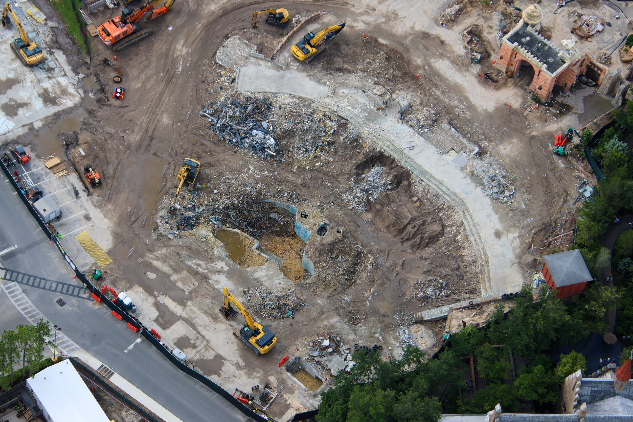 The latest photos from aerial photographer @bioreconstruct show that the former home of The Eighth Voyage of Sindbad has been reduced to a cleared demolition site.
