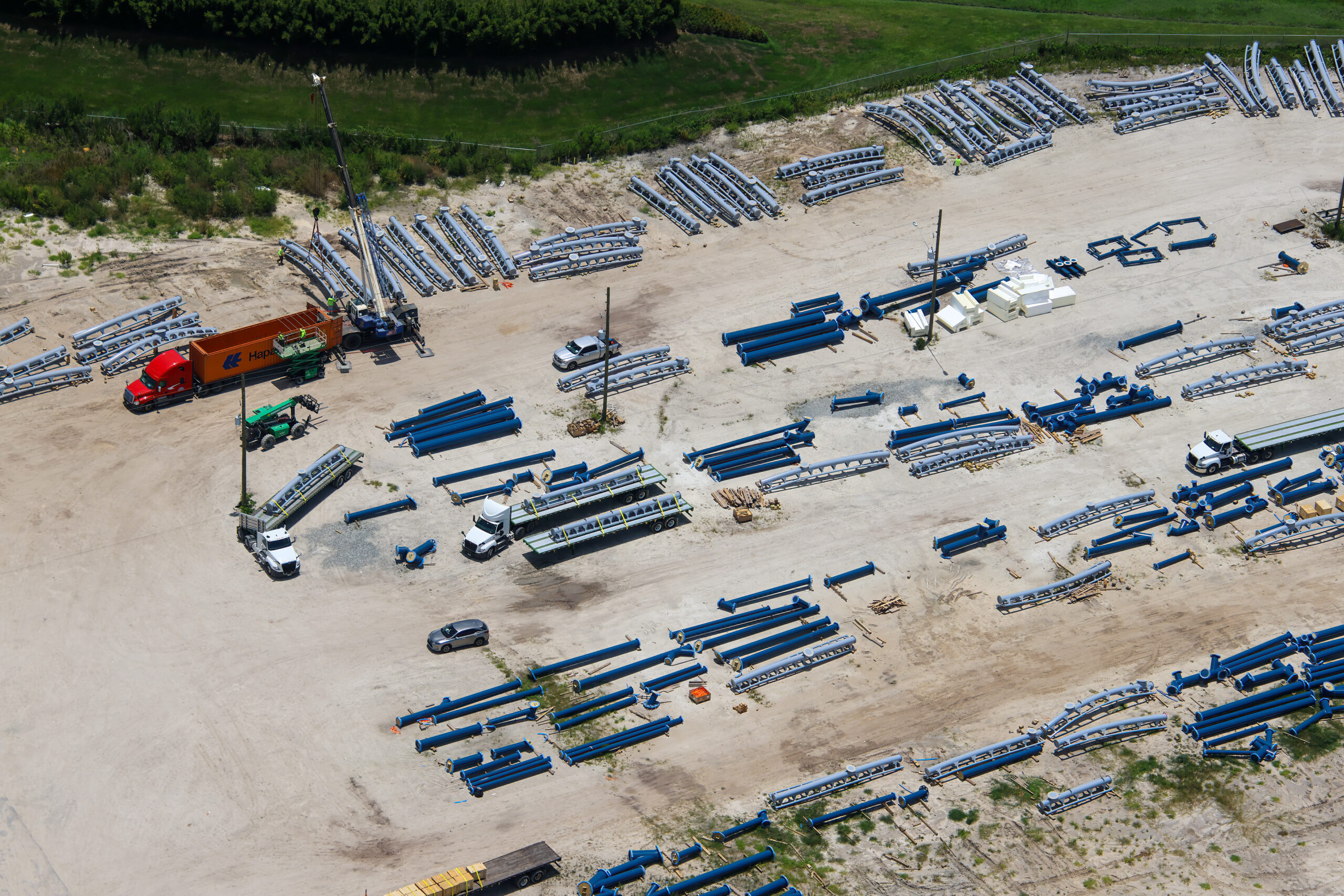 Fast & Furious: Hollywood Drift is looking more like a full coaster by the week, with newly shared aerial photos showing major track installation around the former Hollywood Rip Ride Rockit site at Universal Studios Florida.