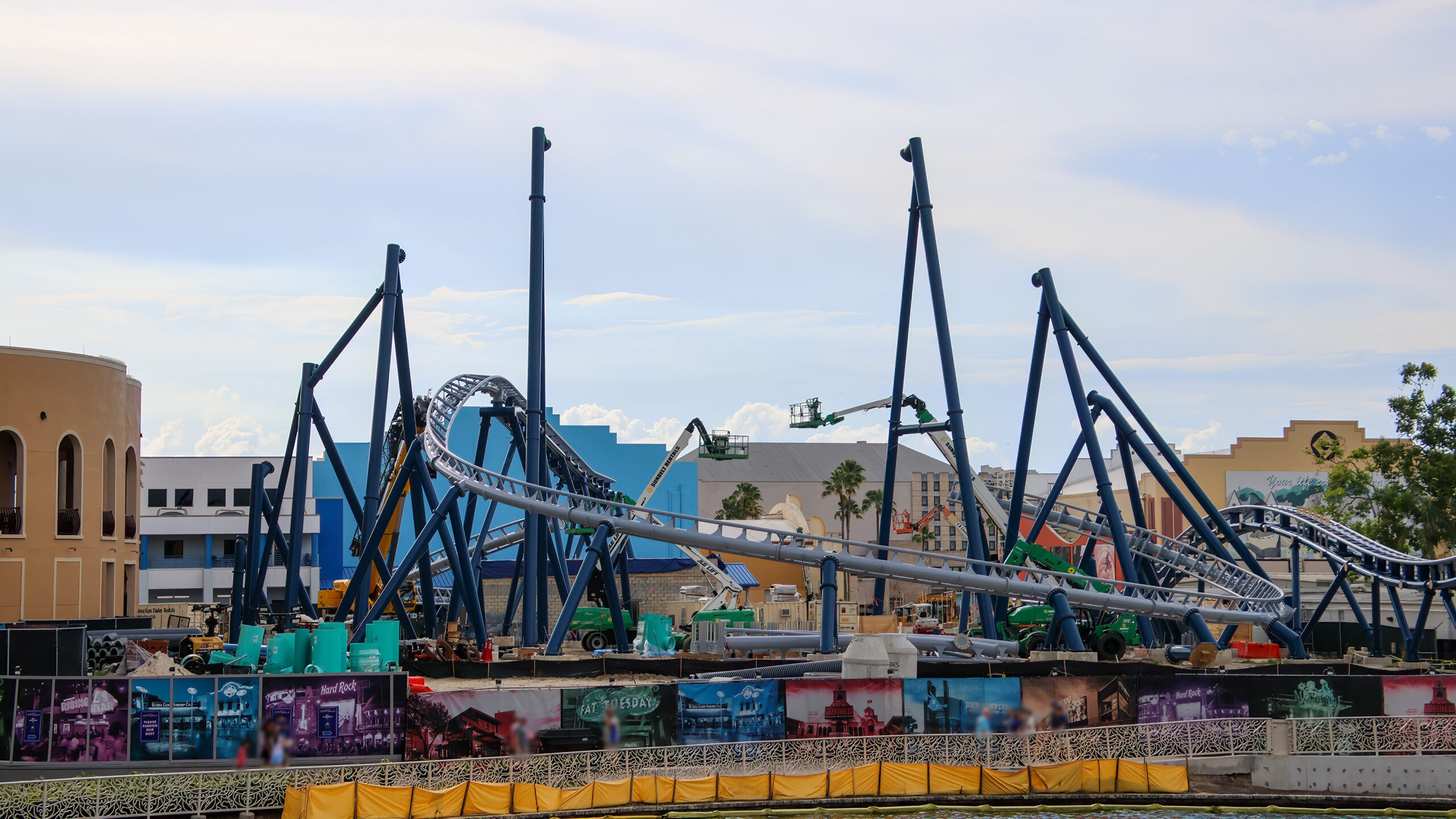 Fast & Furious: Hollywood Drift is looking more like a full coaster by the week, with newly shared aerial photos showing major track installation around the former Hollywood Rip Ride Rockit site at Universal Studios Florida.