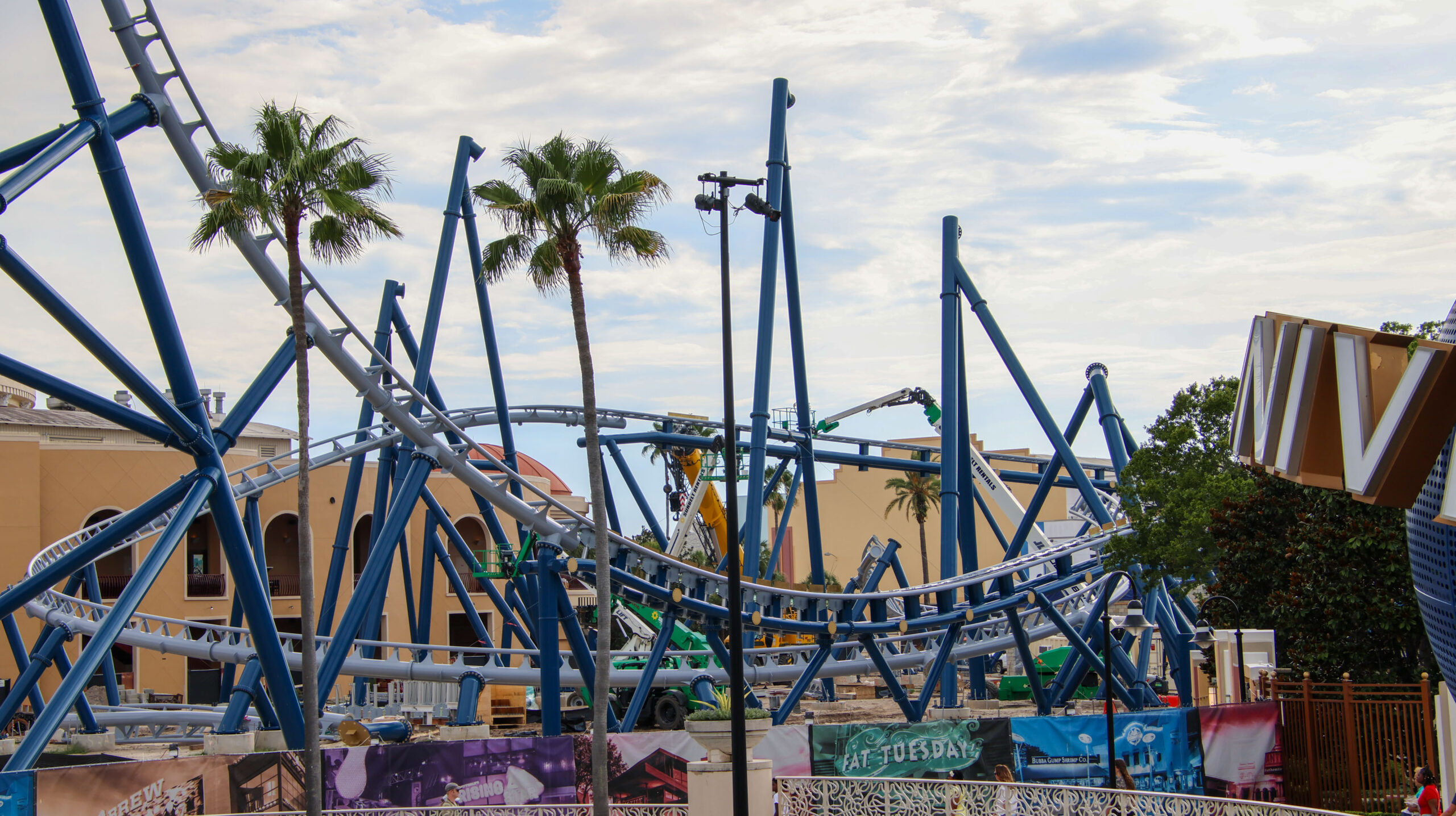 Fast & Furious: Hollywood Drift is looking more like a full coaster by the week, with newly shared aerial photos showing major track installation around the former Hollywood Rip Ride Rockit site at Universal Studios Florida.