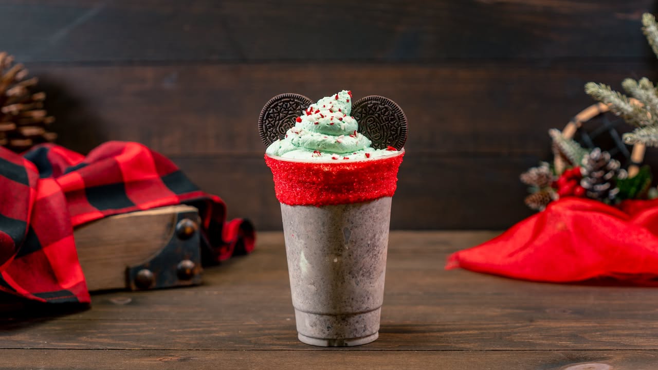 Disneyland Resort confirmed select treats returning for the 2026 holiday season beginning on November 18.