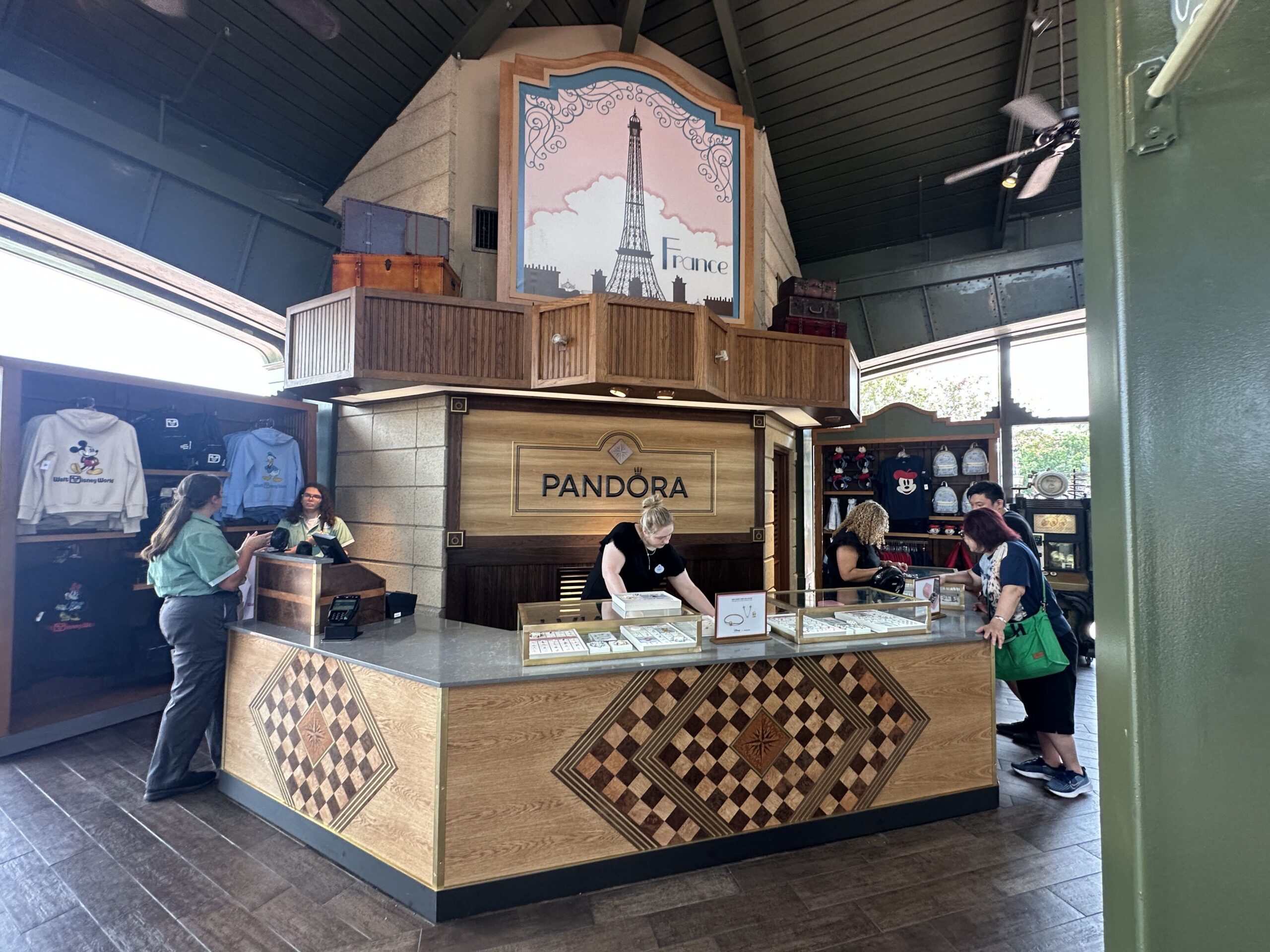 As a small, in-store location nestled in Port of Entry, this Pandora counter does not have the full array of merchandise as the stores throughout Walt Disney World Resort. It is mostly a charm counter.