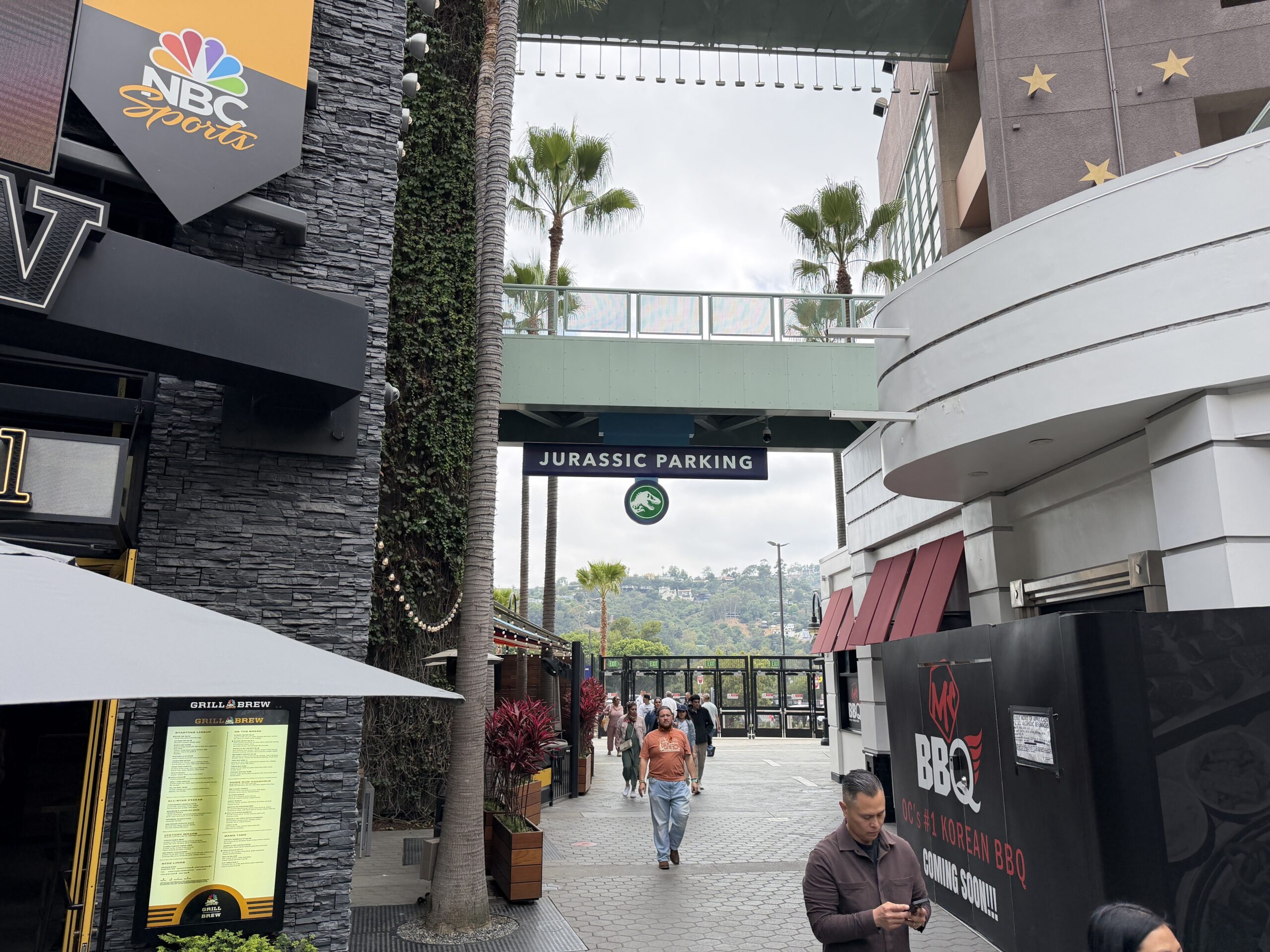 Universal Studios Hollywood concluded a large refurbishment, reconfiguring the main entrance and securing CityWalk by moving security scanners to the sides of the Central and East parking garages, in addition to the original main entrance security.