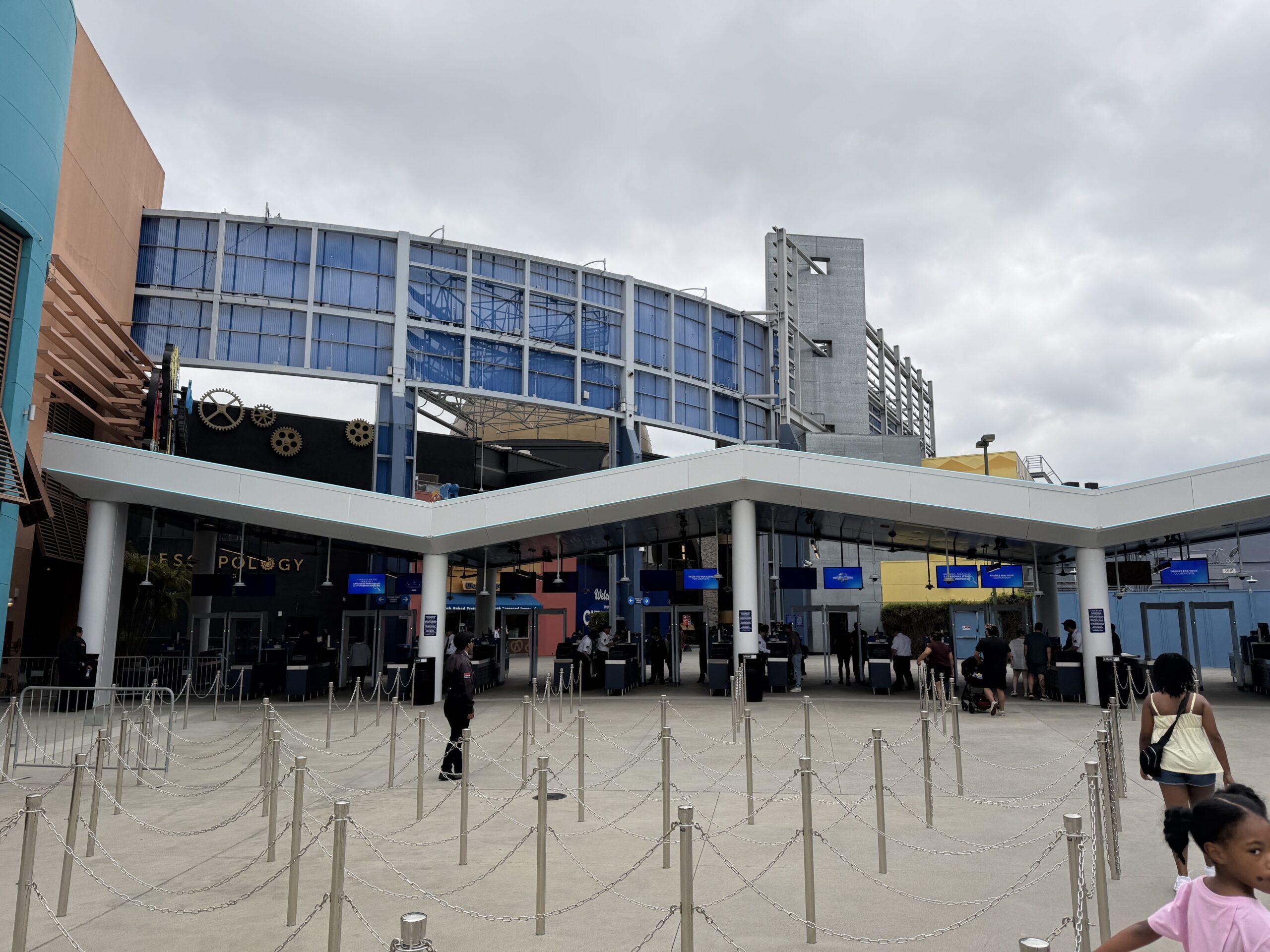 Universal Studios Hollywood concluded a large refurbishment, reconfiguring the main entrance and securing CityWalk by moving security scanners to the sides of the Central and East parking garages, in addition to the original main entrance security.