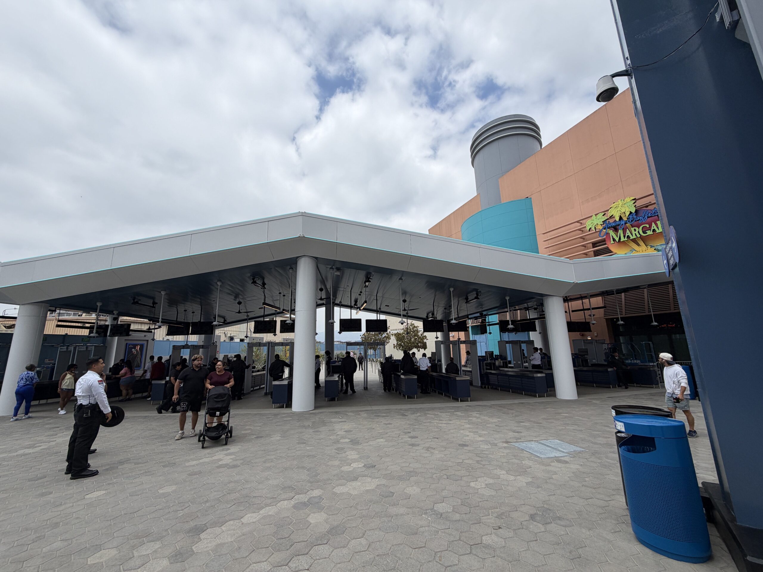 Universal Studios Hollywood concluded a large refurbishment, reconfiguring the main entrance and securing CityWalk by moving security scanners to the sides of the Central and East parking garages, in addition to the original main entrance security.