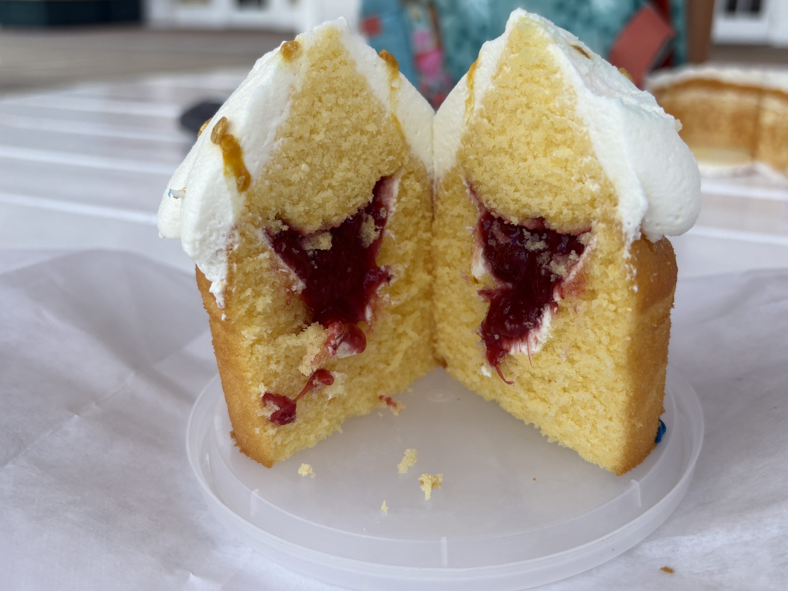 REVIEW: Patriotic Strawberry Shortcake Cupcake at Disney's BoardWalk