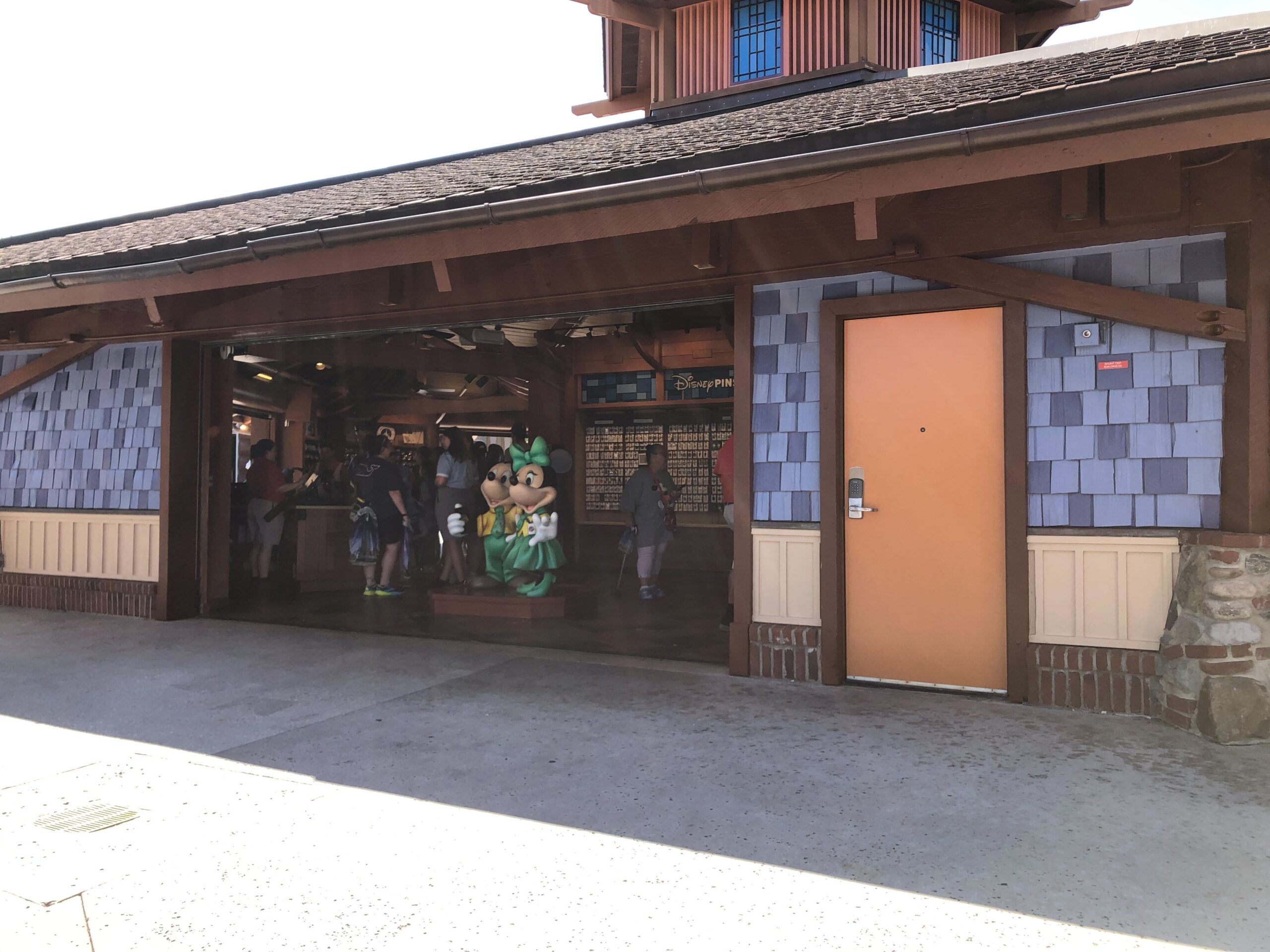 Pin Traders in Disney Springs has almost wrapped up its painting project—going from an orange-brown to blue.