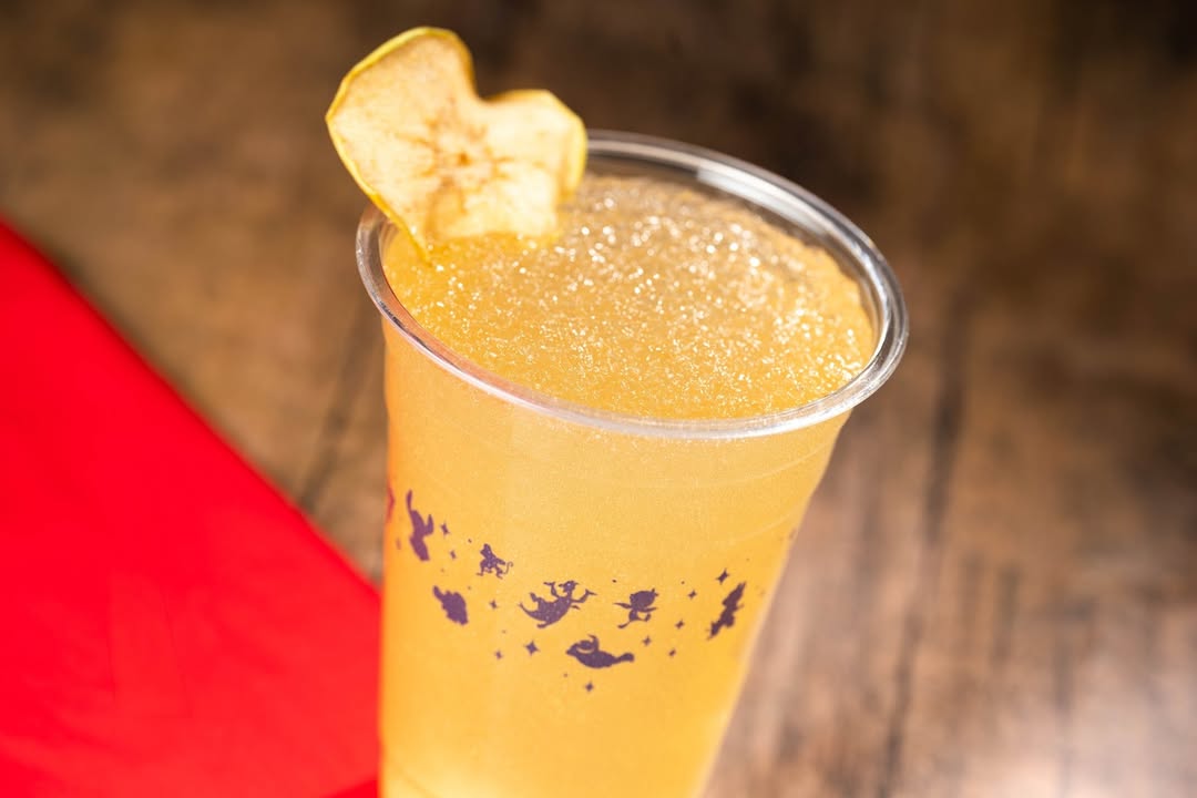 The opening date and menu have been revealed for La Poutinerie at EPCOT. Since closing January 12, EPCOT’s Refreshment Port has been steadily undergoing a refurbishment to become La Poutinerie, sponsored by Air Canada.