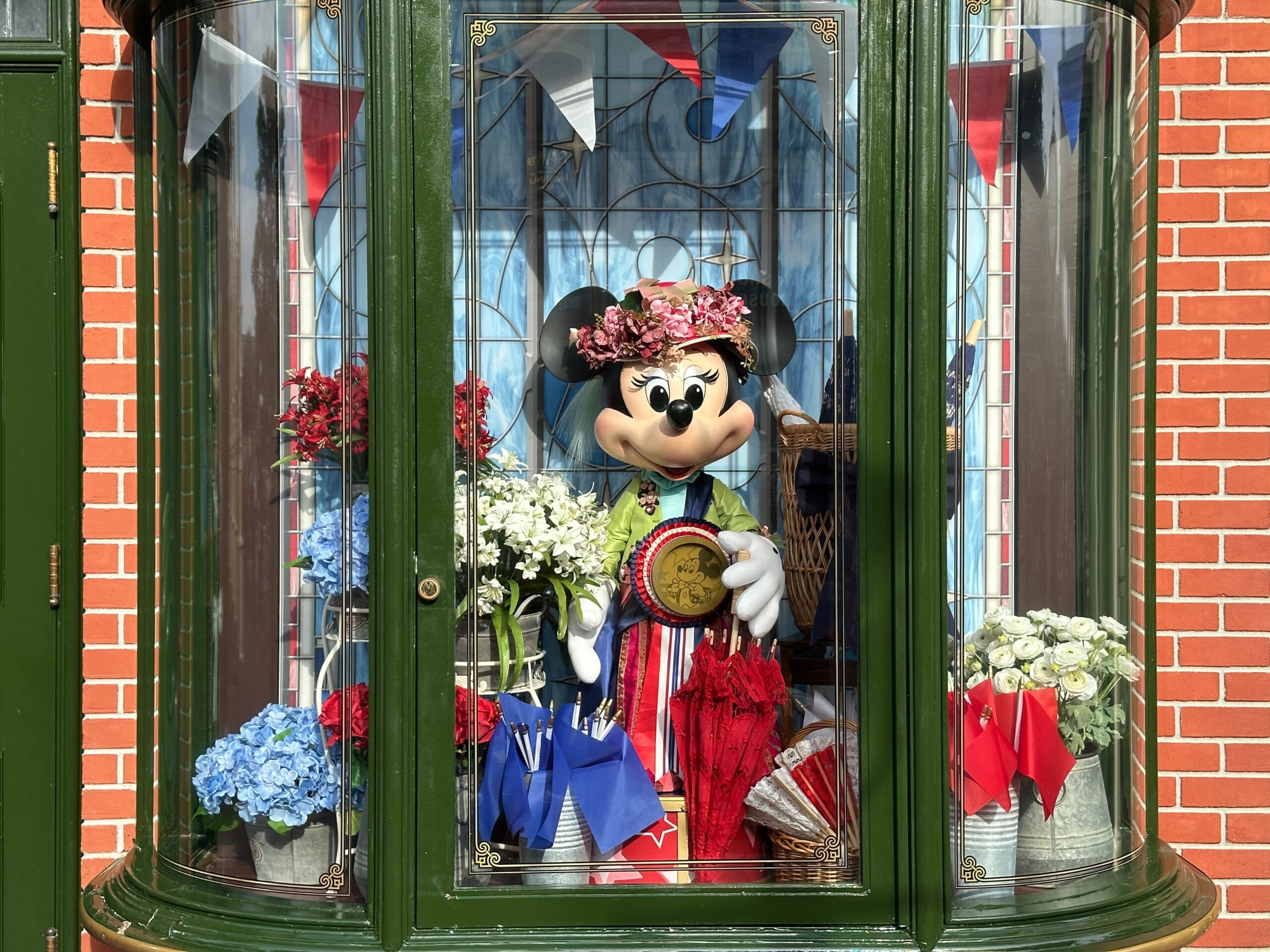 Patriotic Main Street Window Displays Featuring Mickey and Minnie at Magic Kingdom