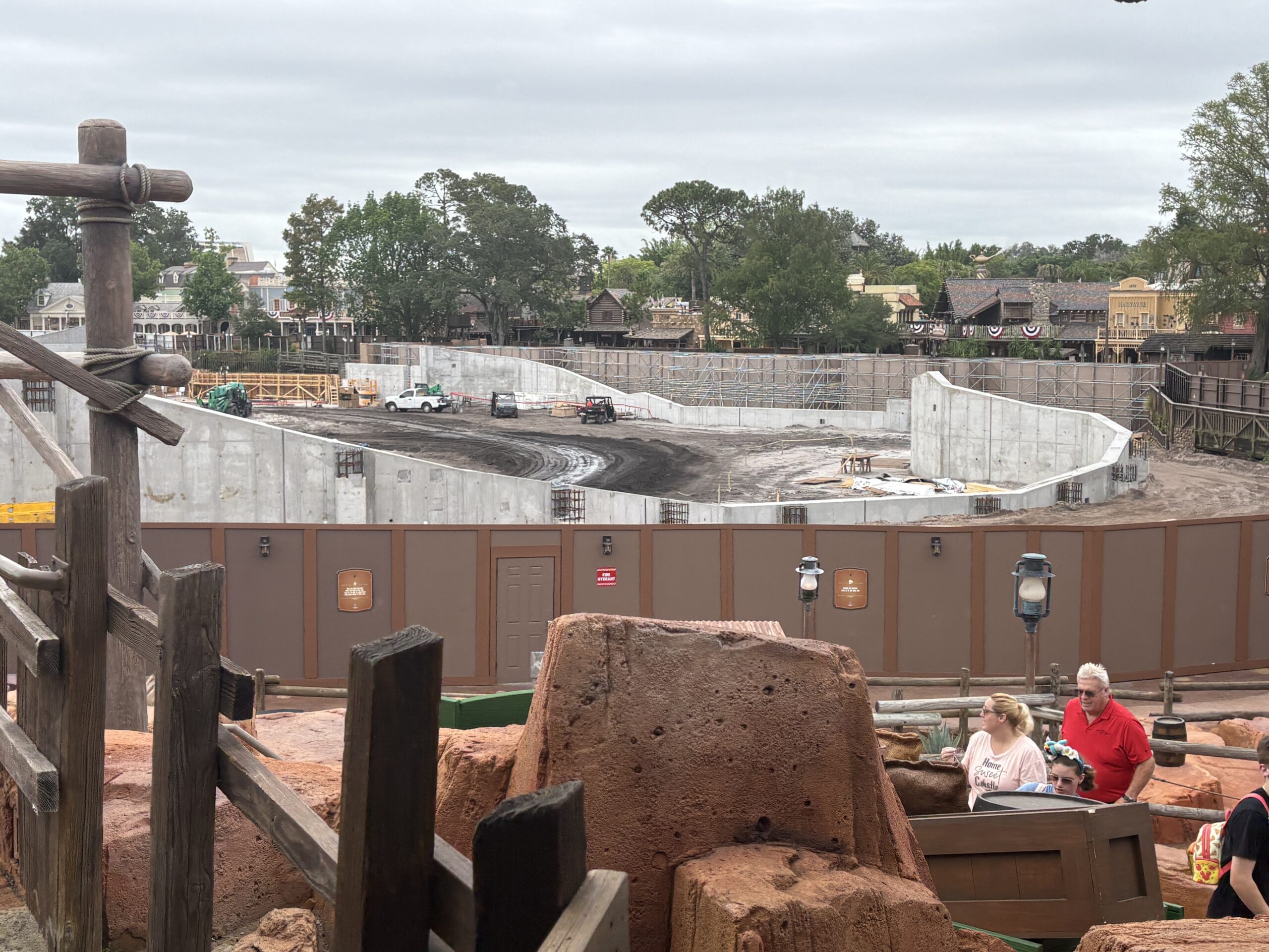 Pipes have been installed in the ground throughout the Cars-themed Piston Peak National Park, currently under construction at Magic Kingdom. Work also continues on the retaining wall separating the new area from the rest of Frontierland.