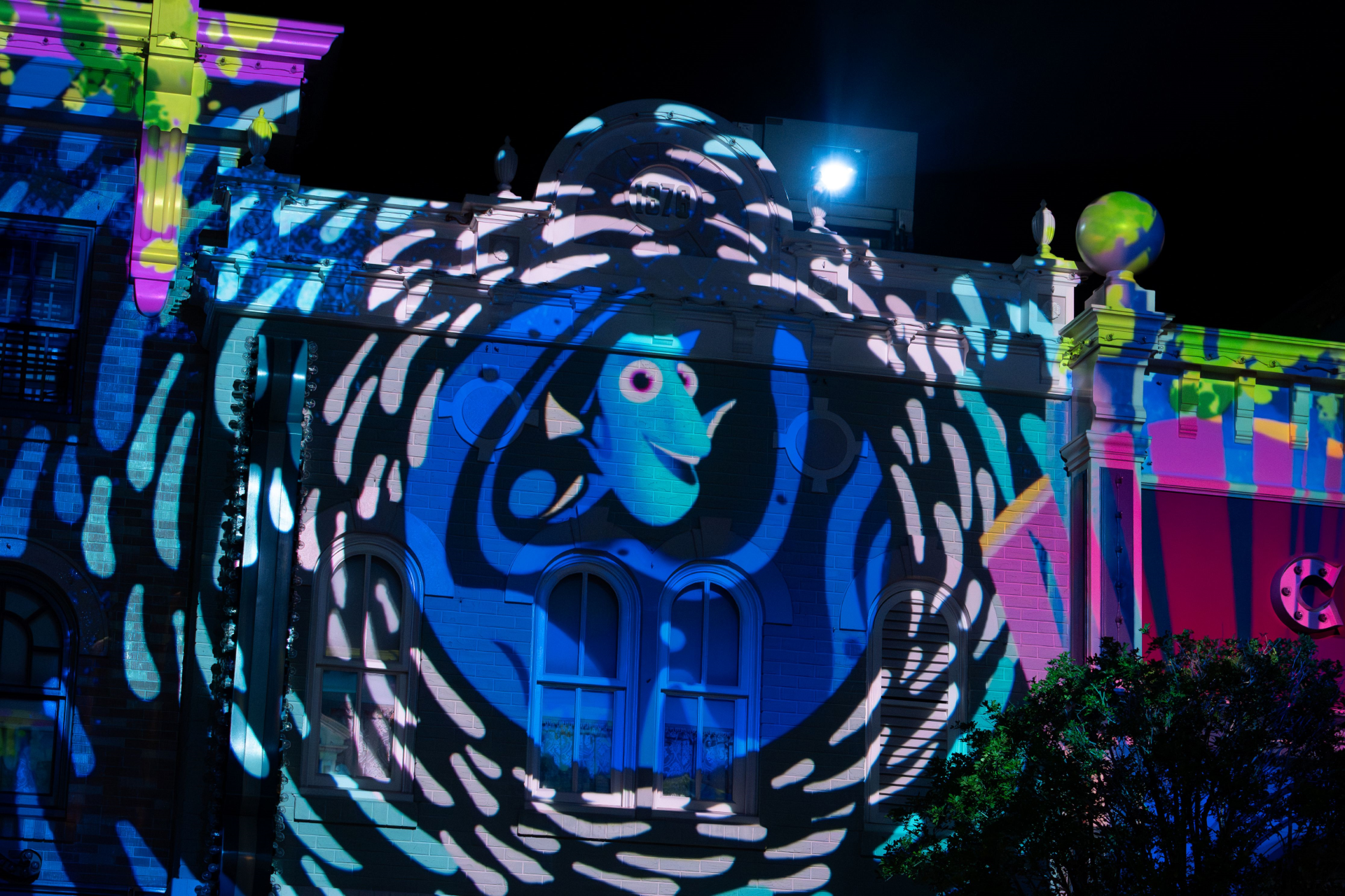 Disney Parks Blog has shared new behind-the-scenes details about “Pixar Pals Spectacular,” the new nighttime spectacular currently being performed at Hong Kong Disneyland Resort.