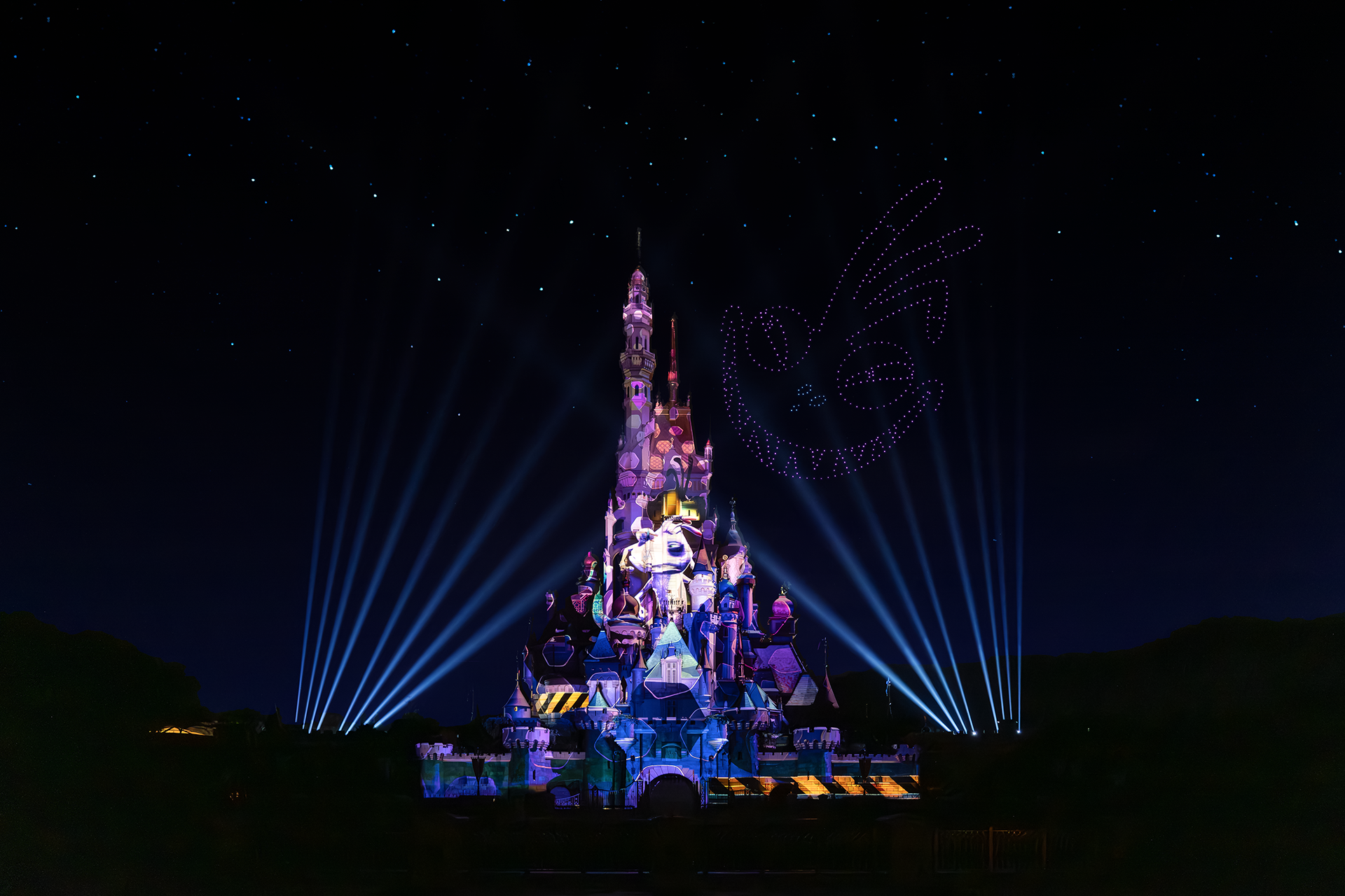 Disney Parks Blog has shared new behind-the-scenes details about “Pixar Pals Spectacular,” the new nighttime spectacular currently being performed at Hong Kong Disneyland Resort.