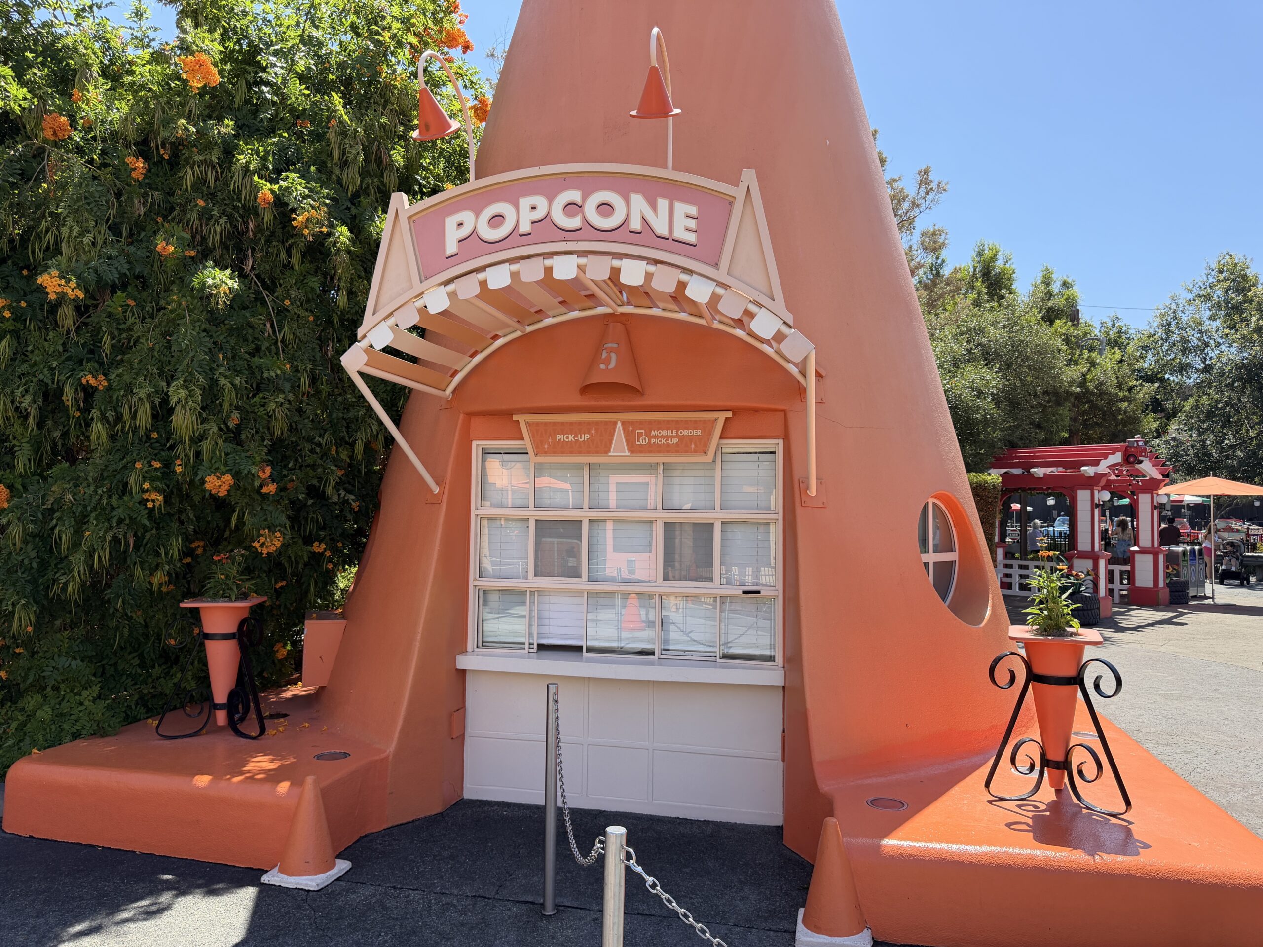 Cozy Cone 2 and 5, Ice Cream Cones and Popcone, respectively, are both closed today and tomorrow for a brief refurbishment (July 6 and 7). The other Cozy Cone spots will close briefly for refurbishments in the coming days: