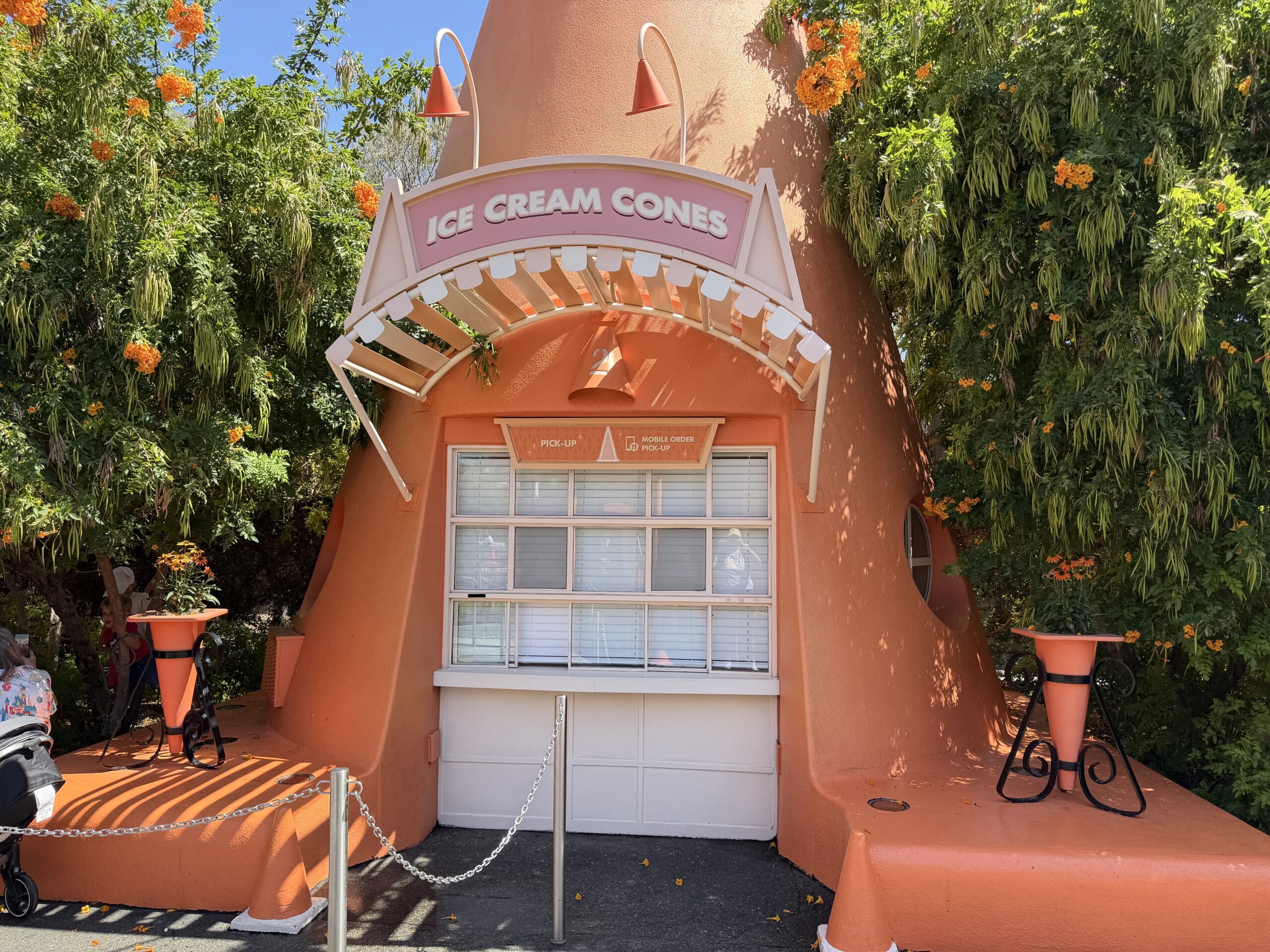 Cozy Cone 2 and 5, Ice Cream Cones and Popcone, respectively, are both closed today and tomorrow for a brief refurbishment (July 6 and 7). The other Cozy Cone spots will close briefly for refurbishments in the coming days: