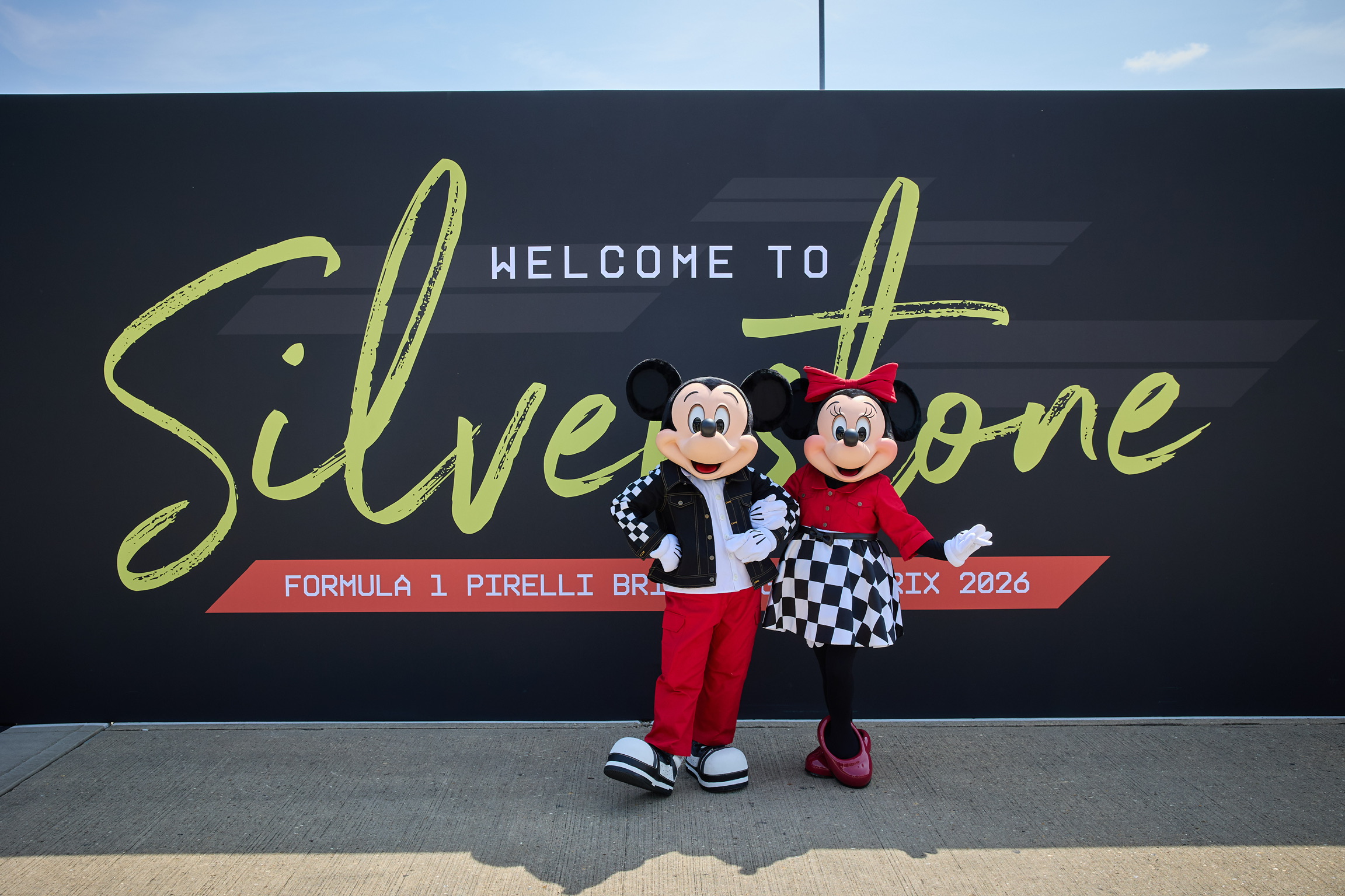 20+ drivers have now signed the custom racing helmet supporting Make-A-Wish during the 2026 Formula 1 British Grand Prix weekend at Silverstone. Auction sign-up begins tomorrow, July 7, with bidding live from July 11-18 via F1 Authentics.
