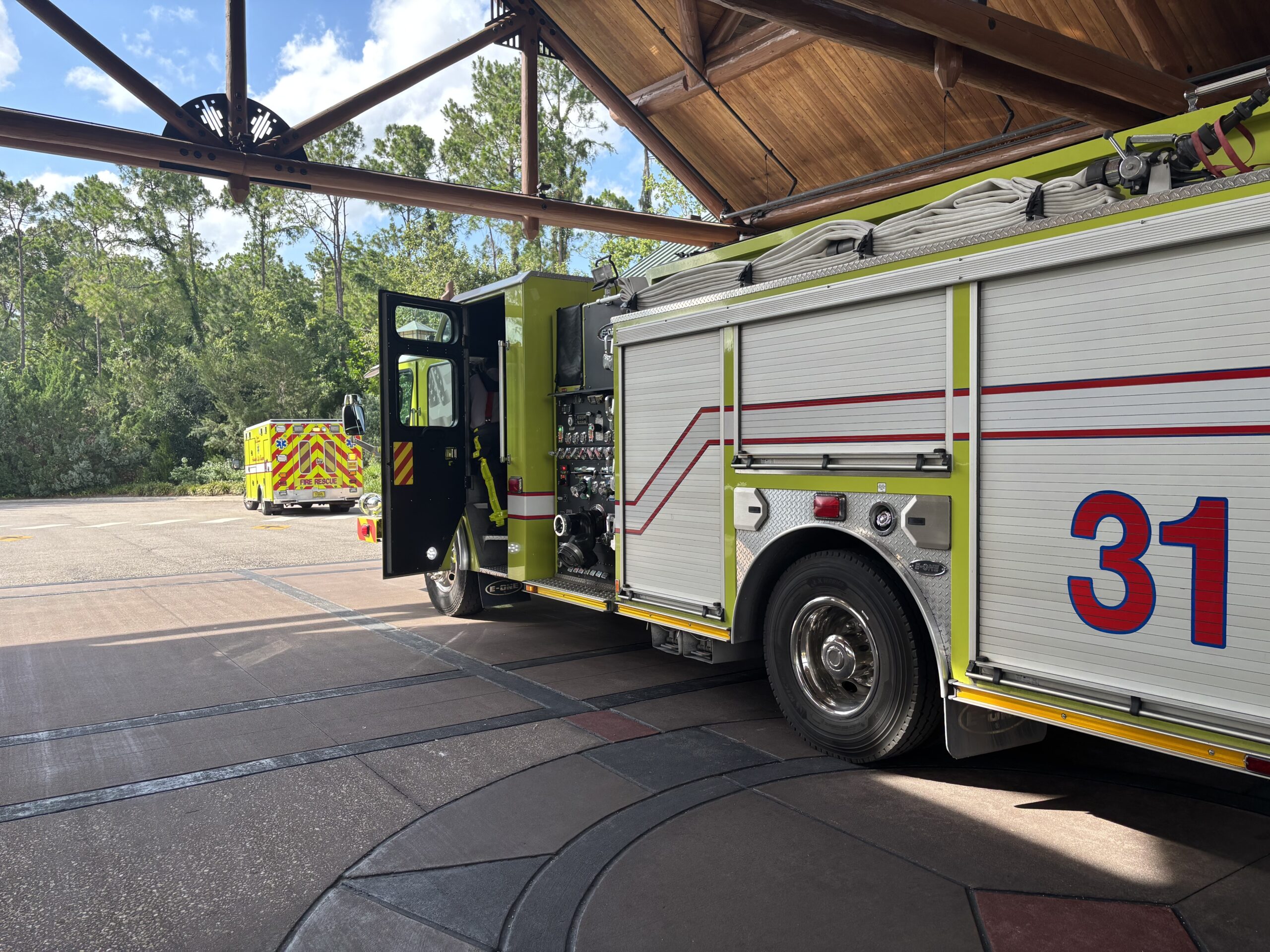 While the guest reported that there was no visible smoke, they did smell something "odd" in the lobby area. Multiple fire trucks and ambulances were recently on the scene. At the time of writing, we did not see any active emergency calls in the WDWActiveCrime feed.
