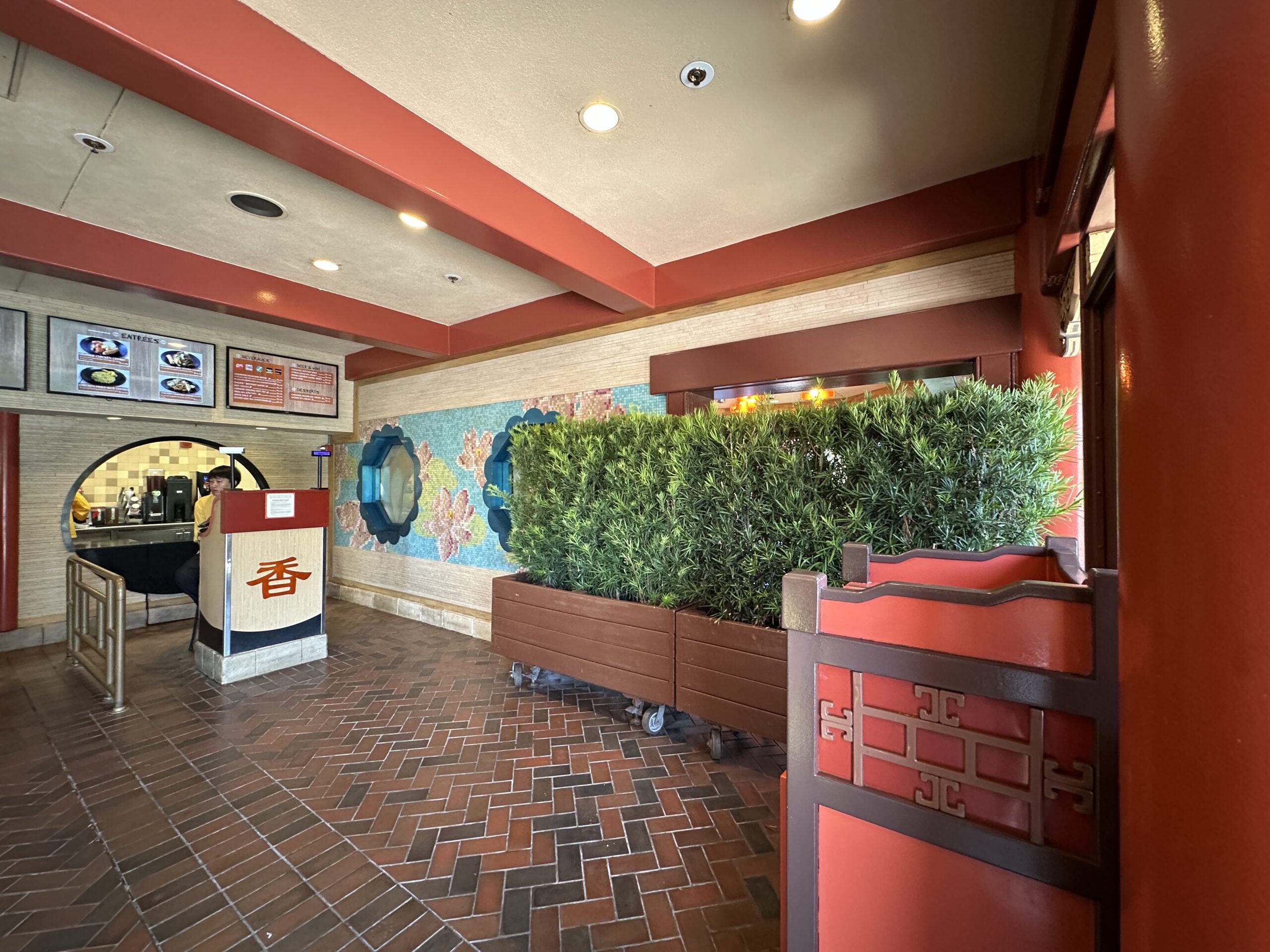 Additionally, the entryway on the inside of the restaurant has similarly been covered by privacy hedges to prevent guests from entering during the refurbishment process.