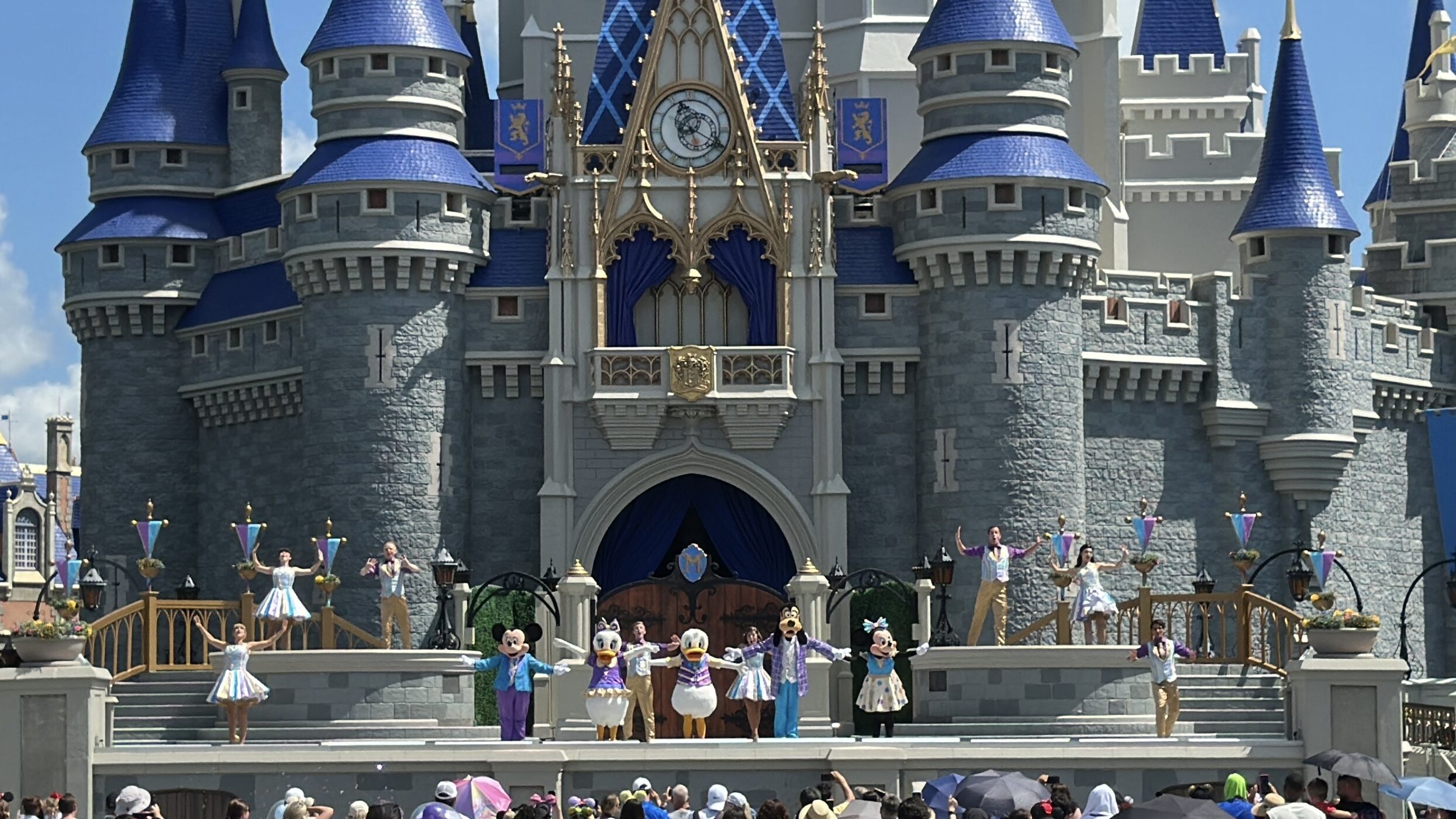 Mickey's Magical Friendship Faire today at 11:15 a.m. and 12:45 p.m. were both shortened due to the heat. It is usually roughly a 20-minute show, but today is only about 8 and a half minutes. Cast Members confirmed that the shows were shortened due to the heat.