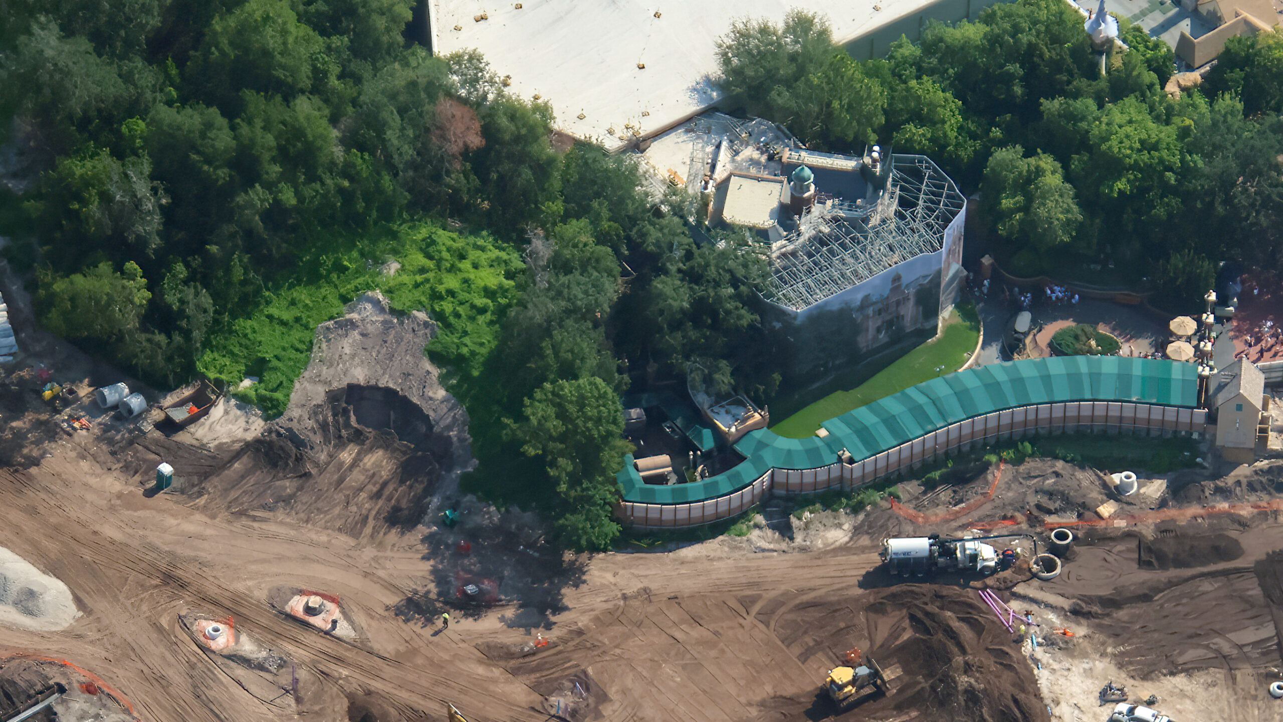 Aerial Photos Show Crews Continue to Reshape the Terrain for Piston Peak National Park at Magic Kingdom