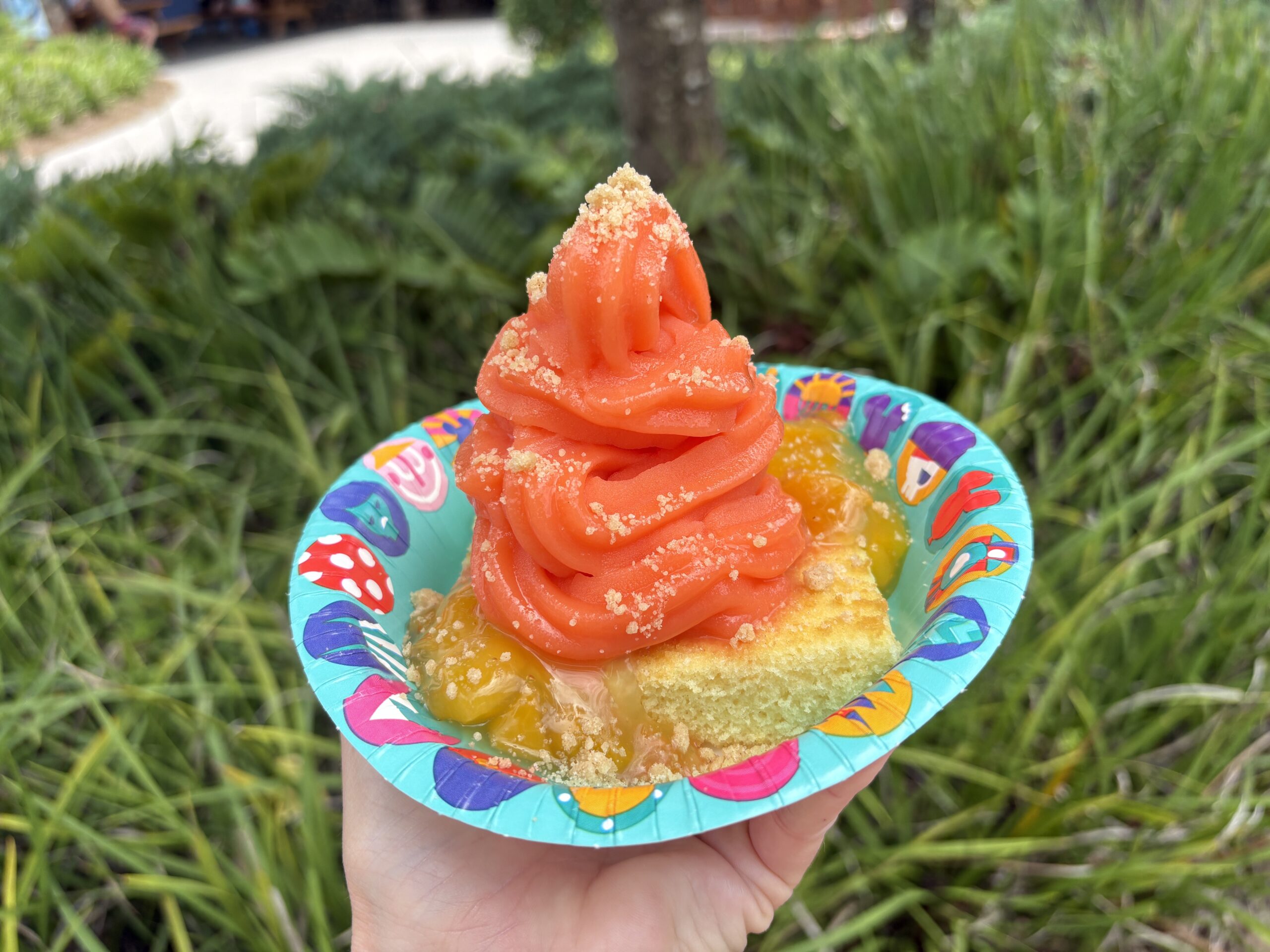 REVIEW: DOLE Whip Peach with Streusel Cobbler Sundae at Disney's Blizzard Beach