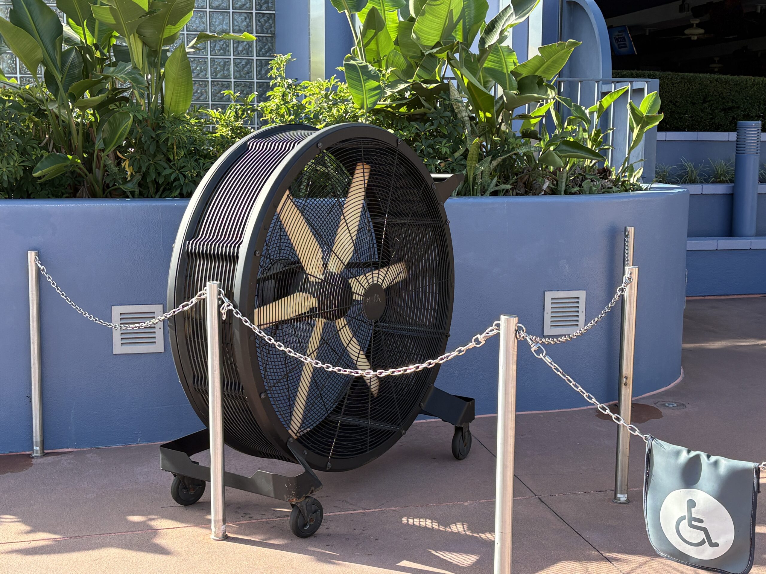Amid recurring heat advisories, Disney has added an industrial fan to the Frozen Sing-Along Celebration queue at Disney's Hollywood Studios.