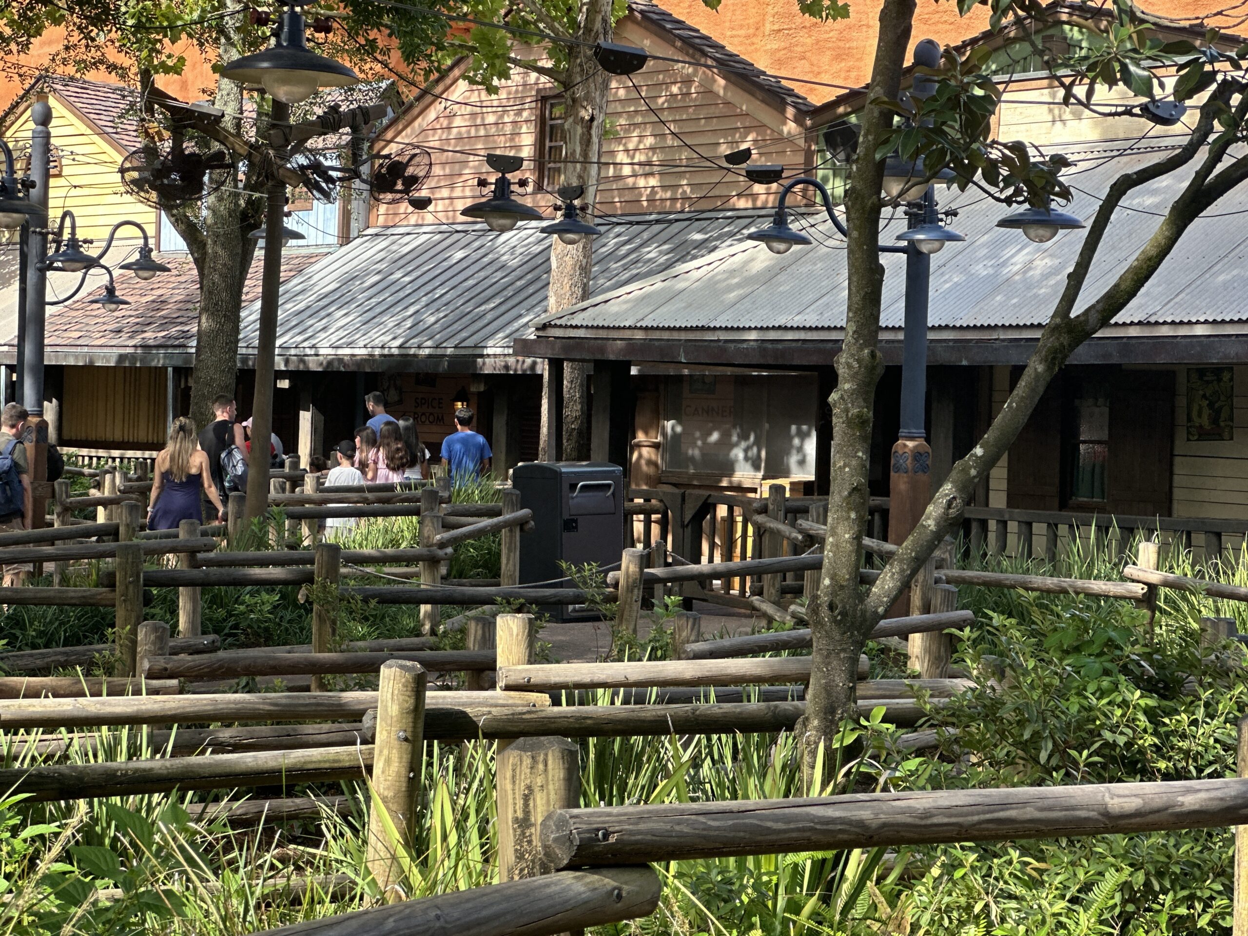 More solar-powered trash and recycling cans have been installed in the outdoor queue of Tiana's Bayou Adventure at Magic Kingdom.