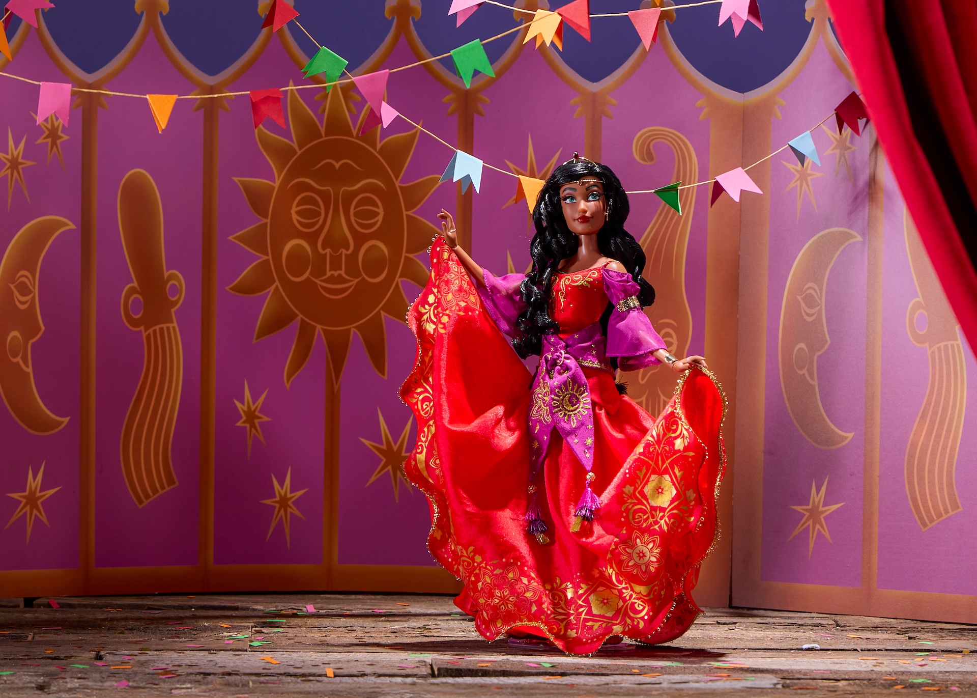 Can’t-miss collectibles include a bell-shaped Hunchback of Notre Dame Mug and glittering The Hunchback of Notre Dame 30th Anniversary Mini Jumbo Pin. And the Esmeralda Limited Edition Doll is another striking selection, showing off this character’s strong spirit and style.