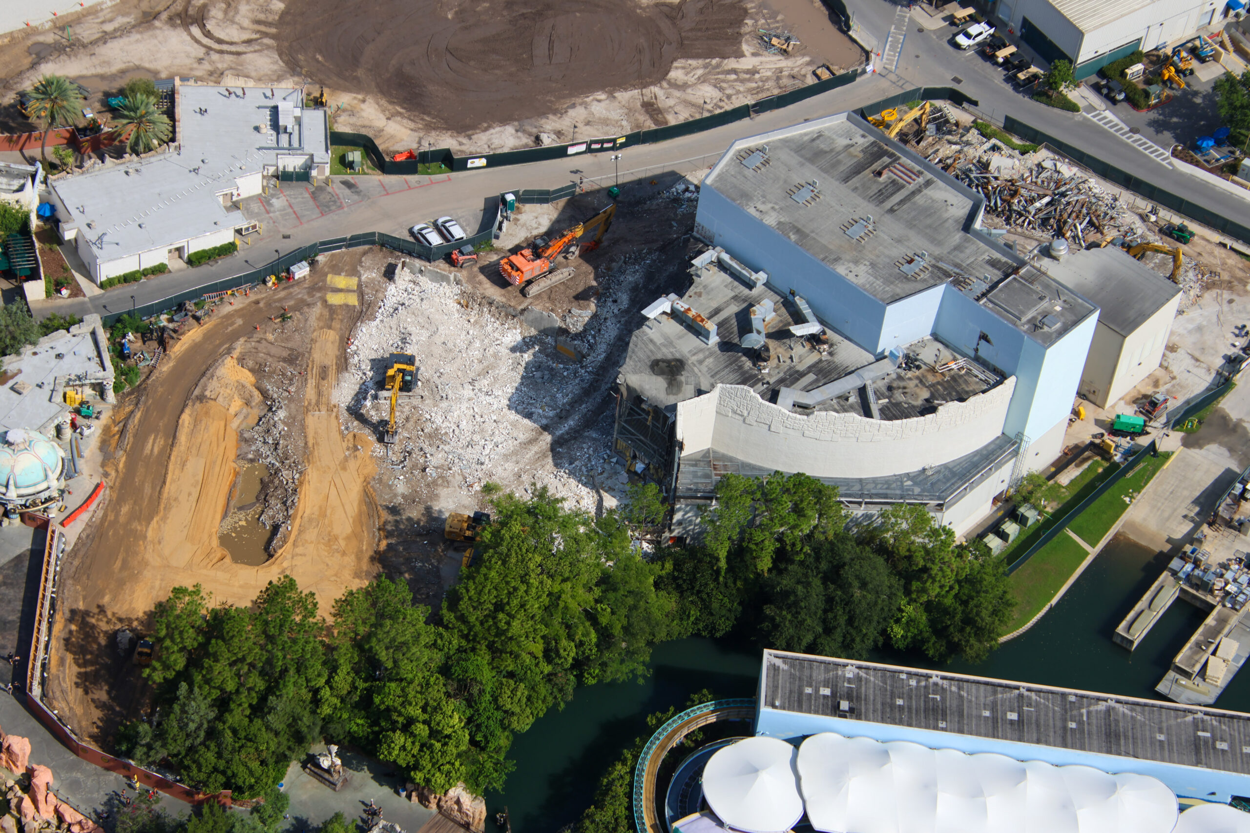 Poseidon’s Fury is rapidly disappearing as demolition crews tear deeper into the former attraction’s show building at Universal Islands of Adventure.