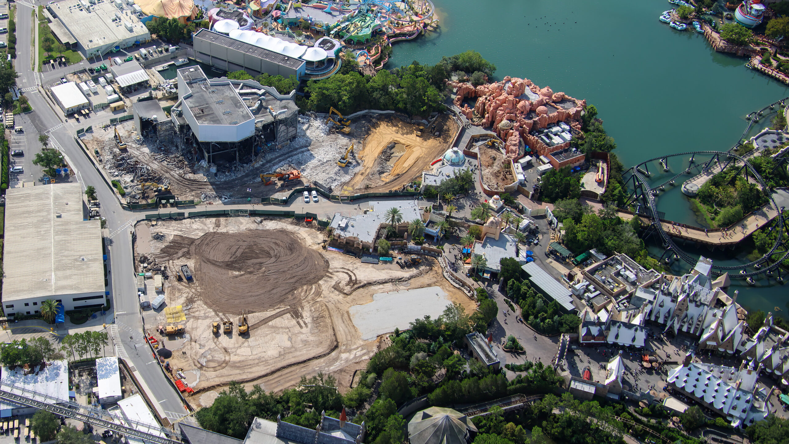 Poseidon’s Fury is rapidly disappearing as demolition crews tear deeper into the former attraction’s show building at Universal Islands of Adventure.