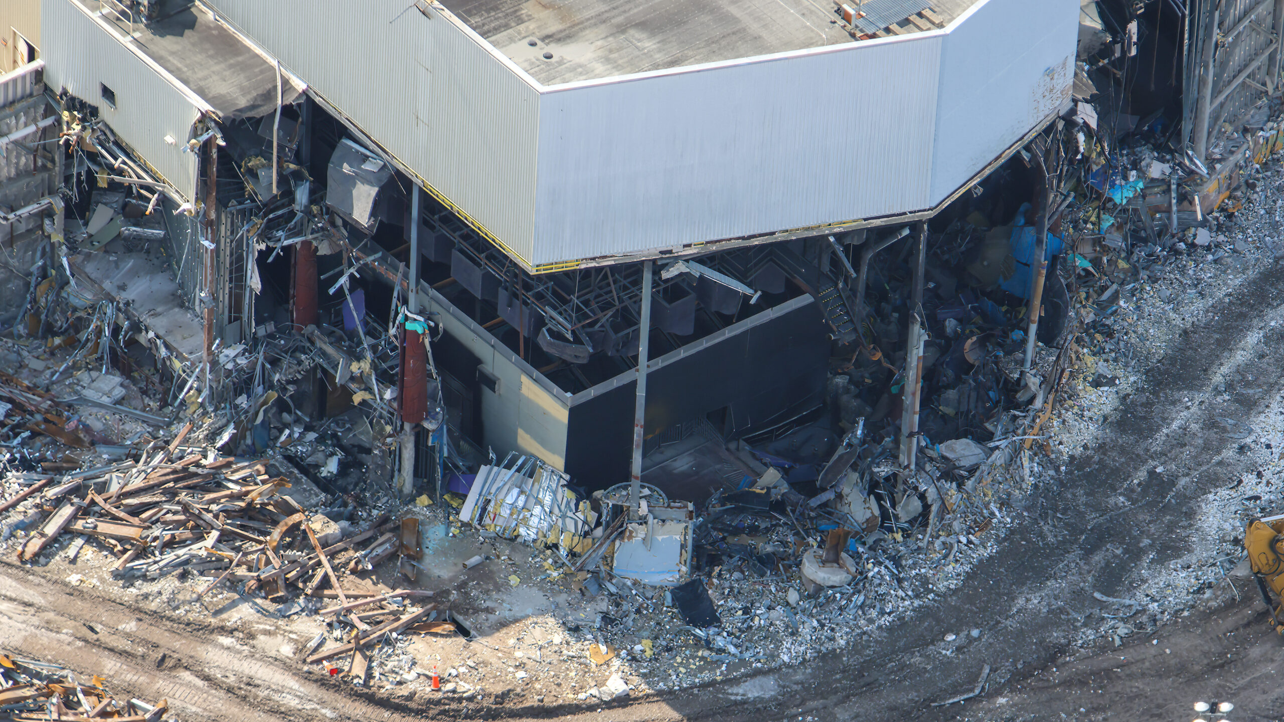 Poseidon’s Fury is rapidly disappearing as demolition crews tear deeper into the former attraction’s show building at Universal Islands of Adventure.