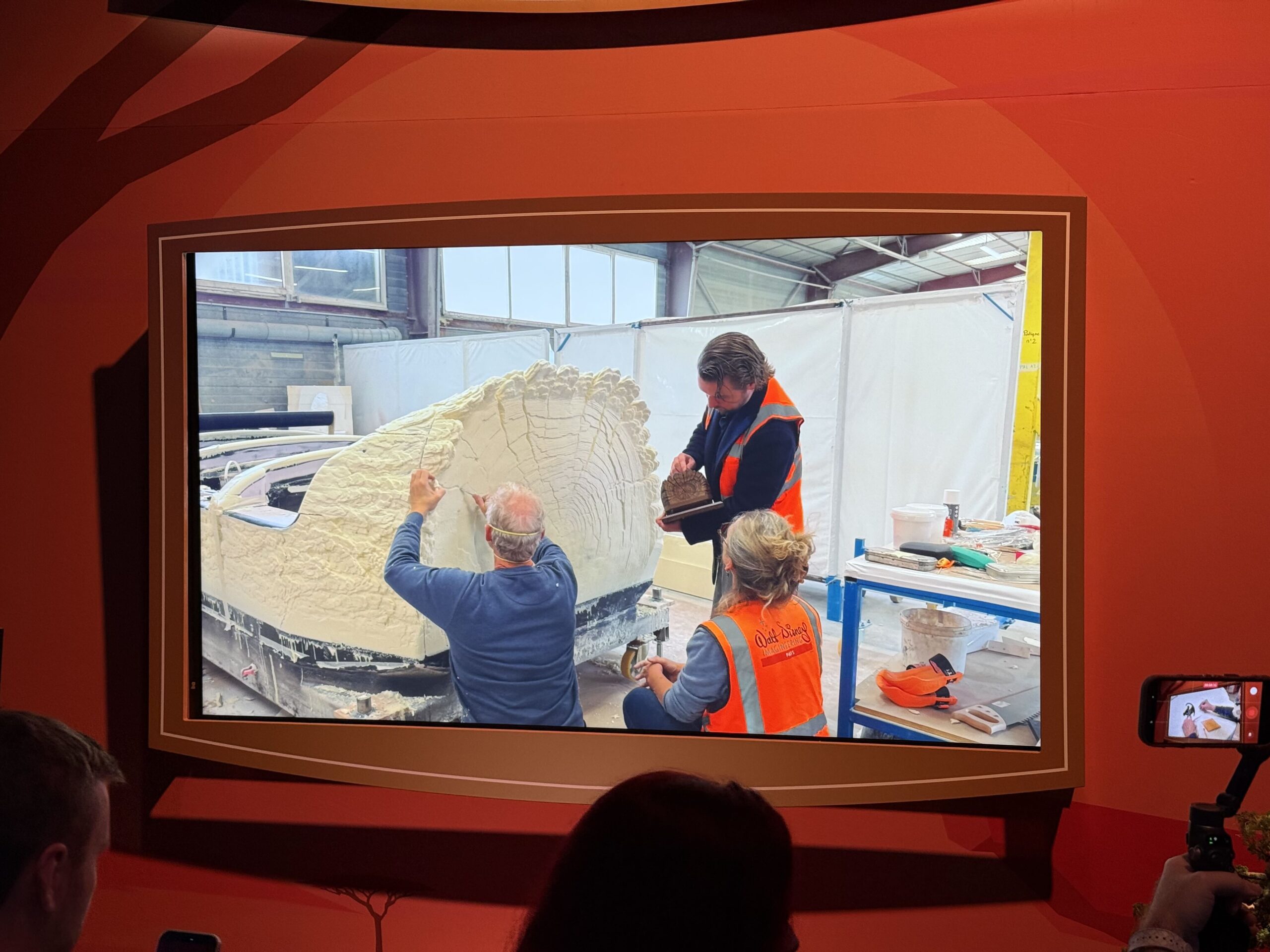 More Details of Ride Vehicle & Bugs Inside The Lion King Land at Disneyland Paris