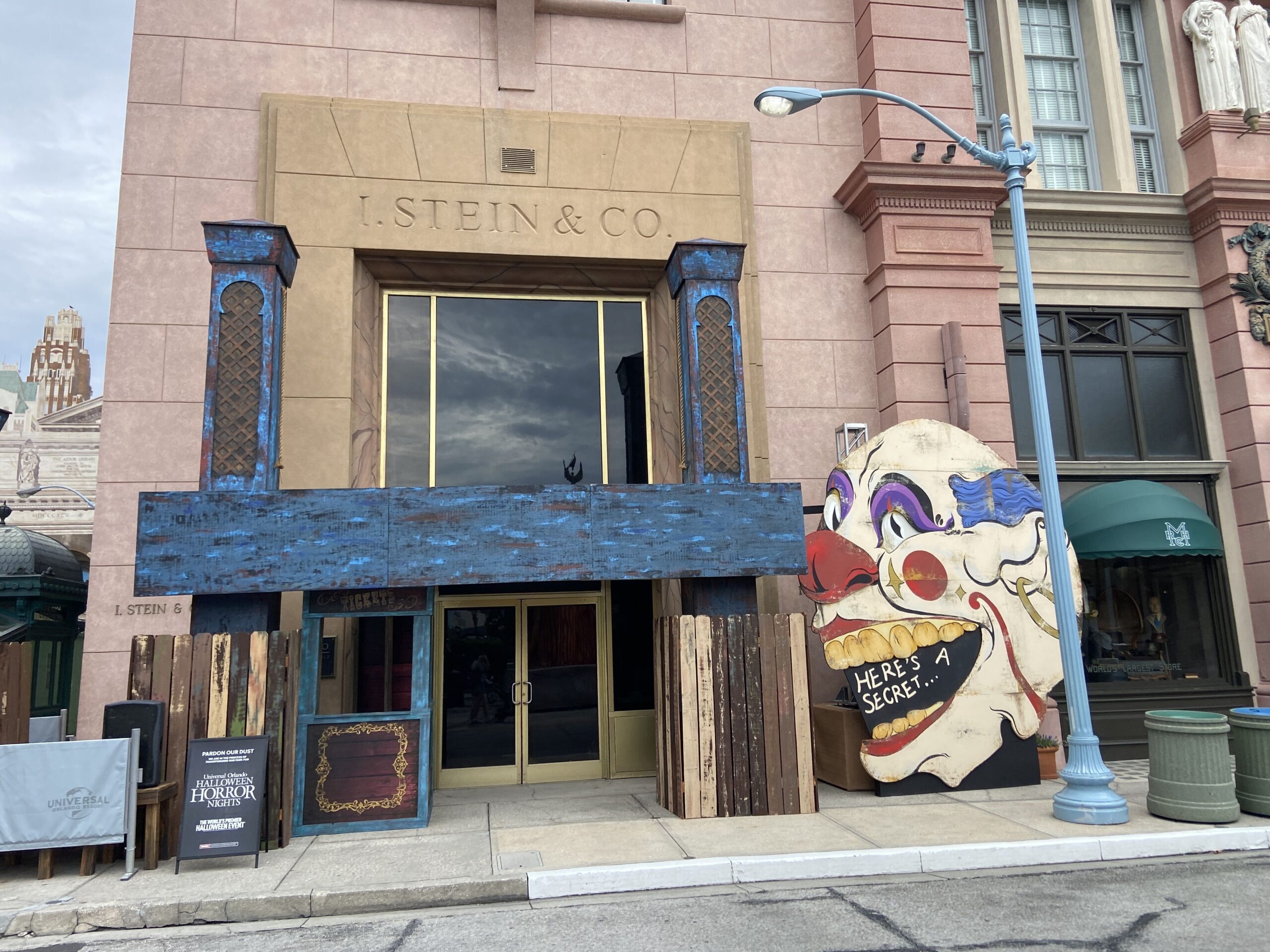 Crews installed more scare zone props at Universal Studios Florida this weekend as Halloween Horror Nights 35 gets closer. This year's scare zones are Infernal Carnival of Nightmares, Downtown Clowntown, Sideshow of Decay, and FORTNITEMARES.