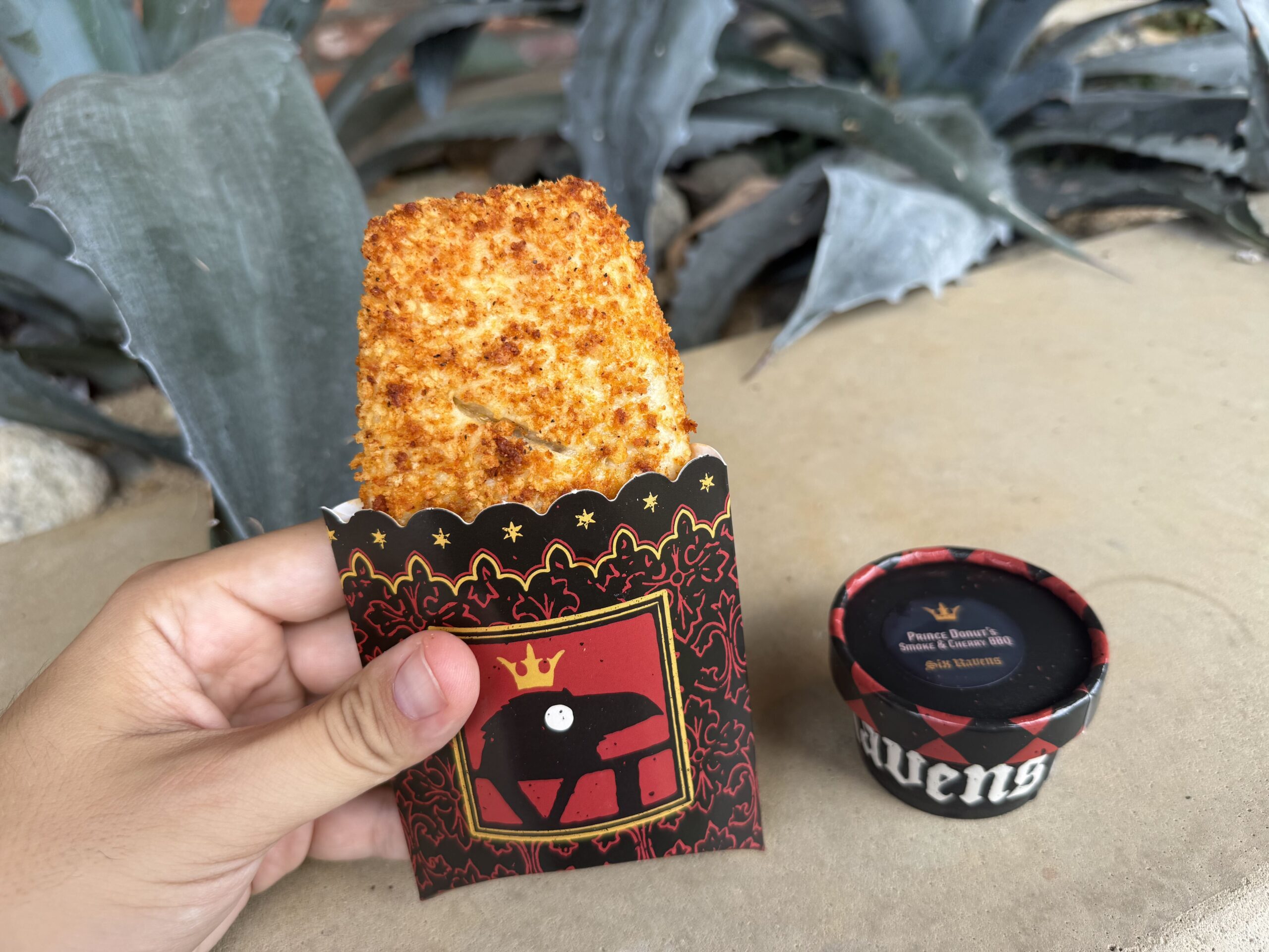 Mac & Cheese balanced with diced Pickled Poblano Peppers, BBQ Pulled Pork, shrouded in a BBQ Crumb covered Coffyn. Pairing: Prince Donut's Smoke & Cherry BBQ Sauce